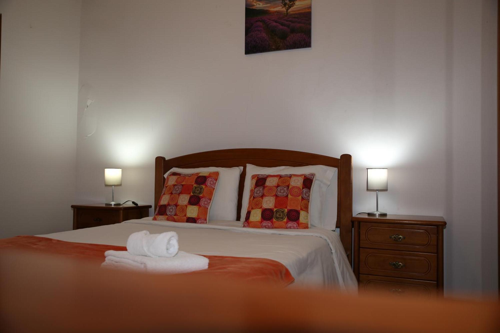 Séjour chez l'habitant Bedroom Orange