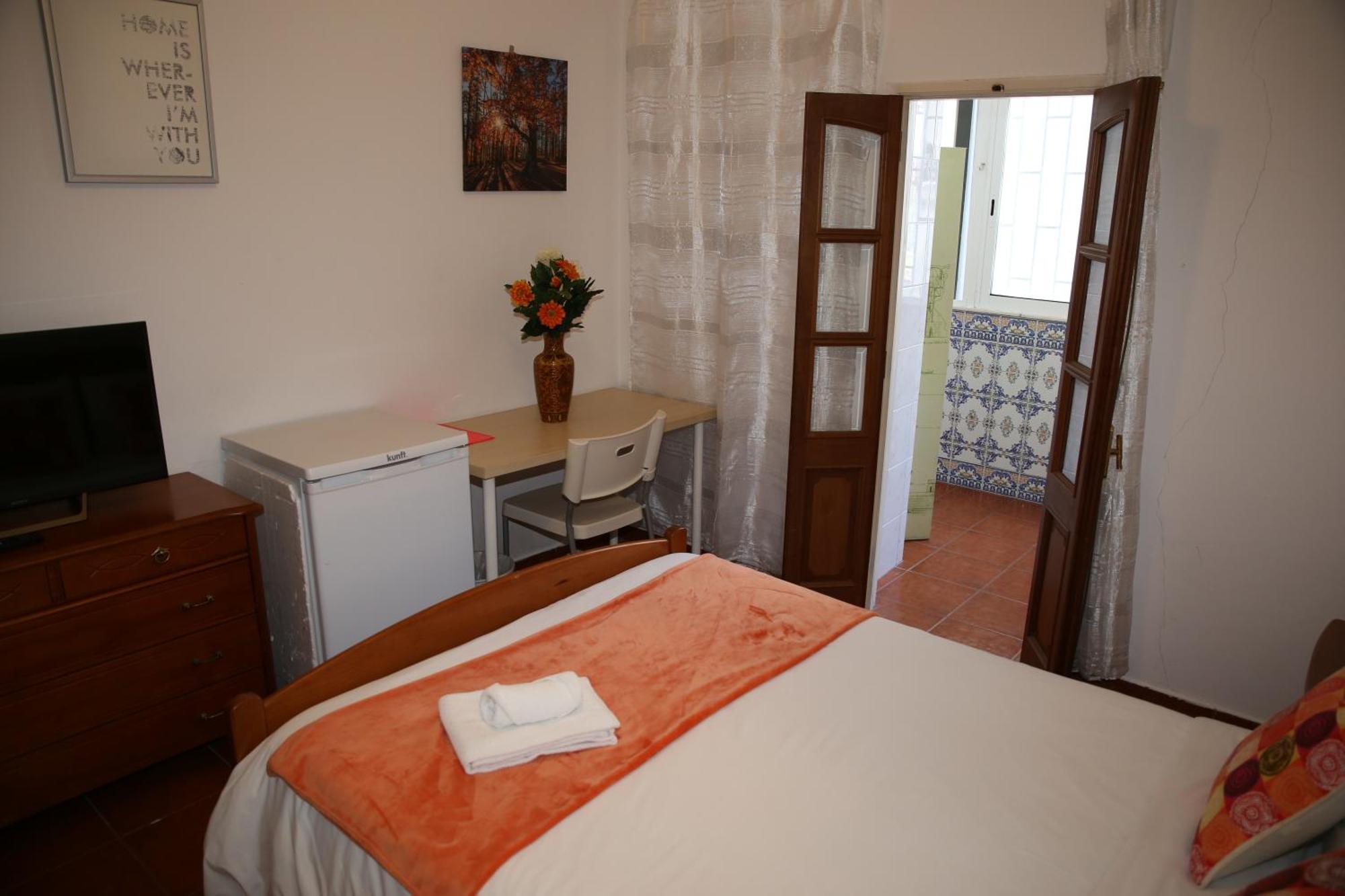 Bedroom Orange Séjour chez l'habitant *