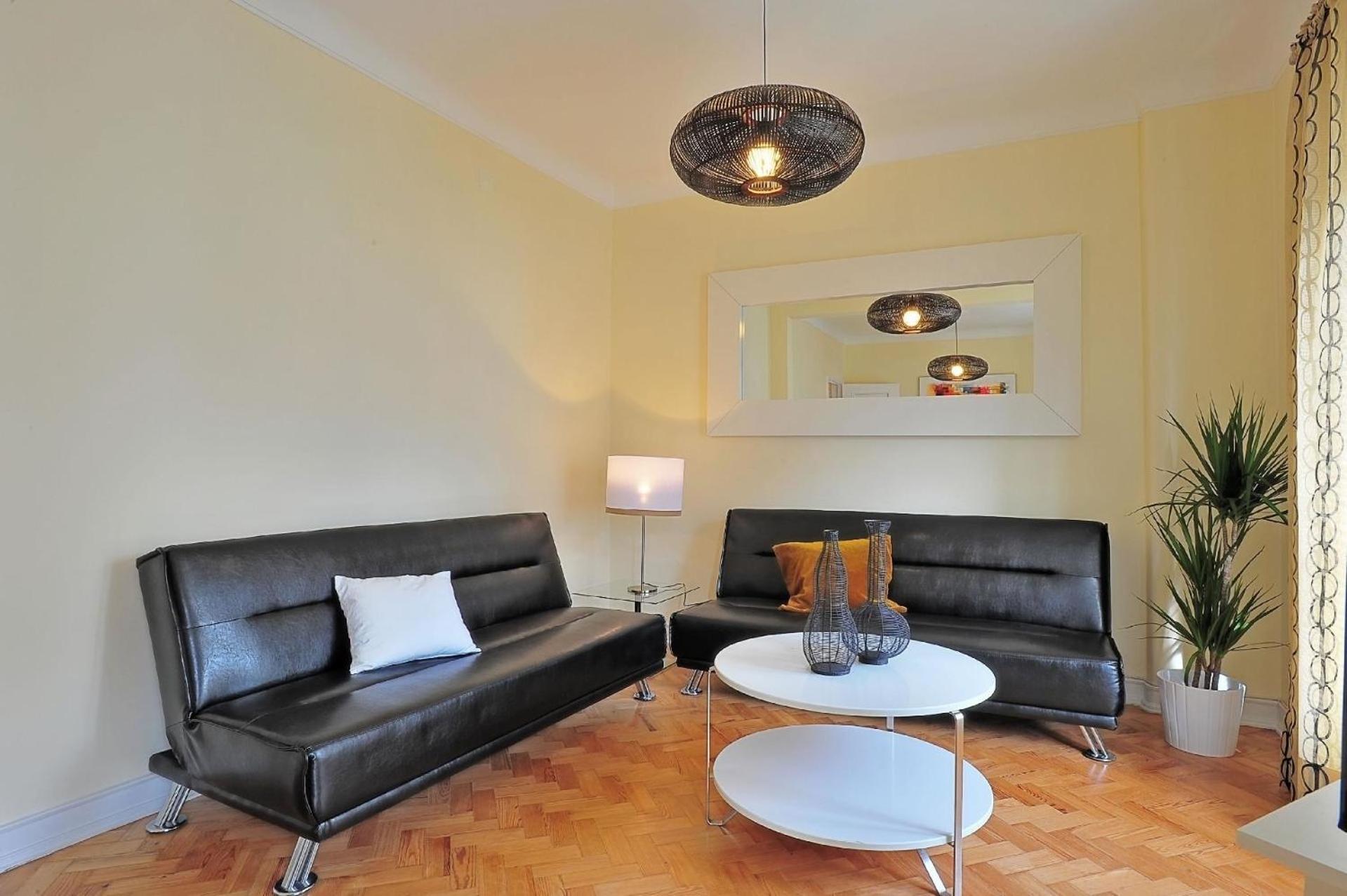 Studio Fuer 11 Personen Und 1 Kind In Lissabon, Regio De Costa De - B58323 Appartement *
