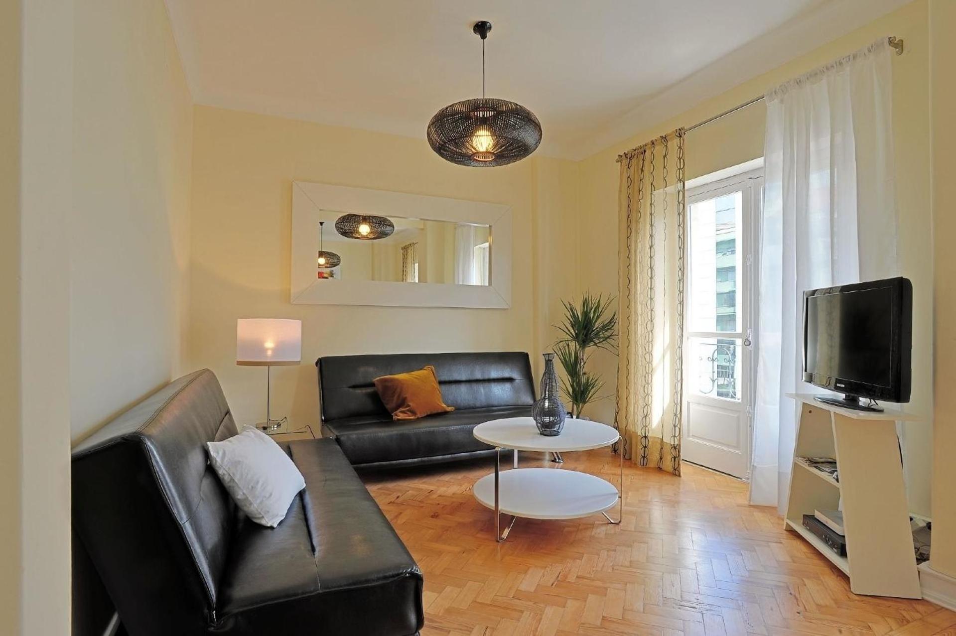 Studio Fuer 11 Personen Und 1 Kind In Lissabon, Regio De Costa De - B58323 Appartement Lisboa