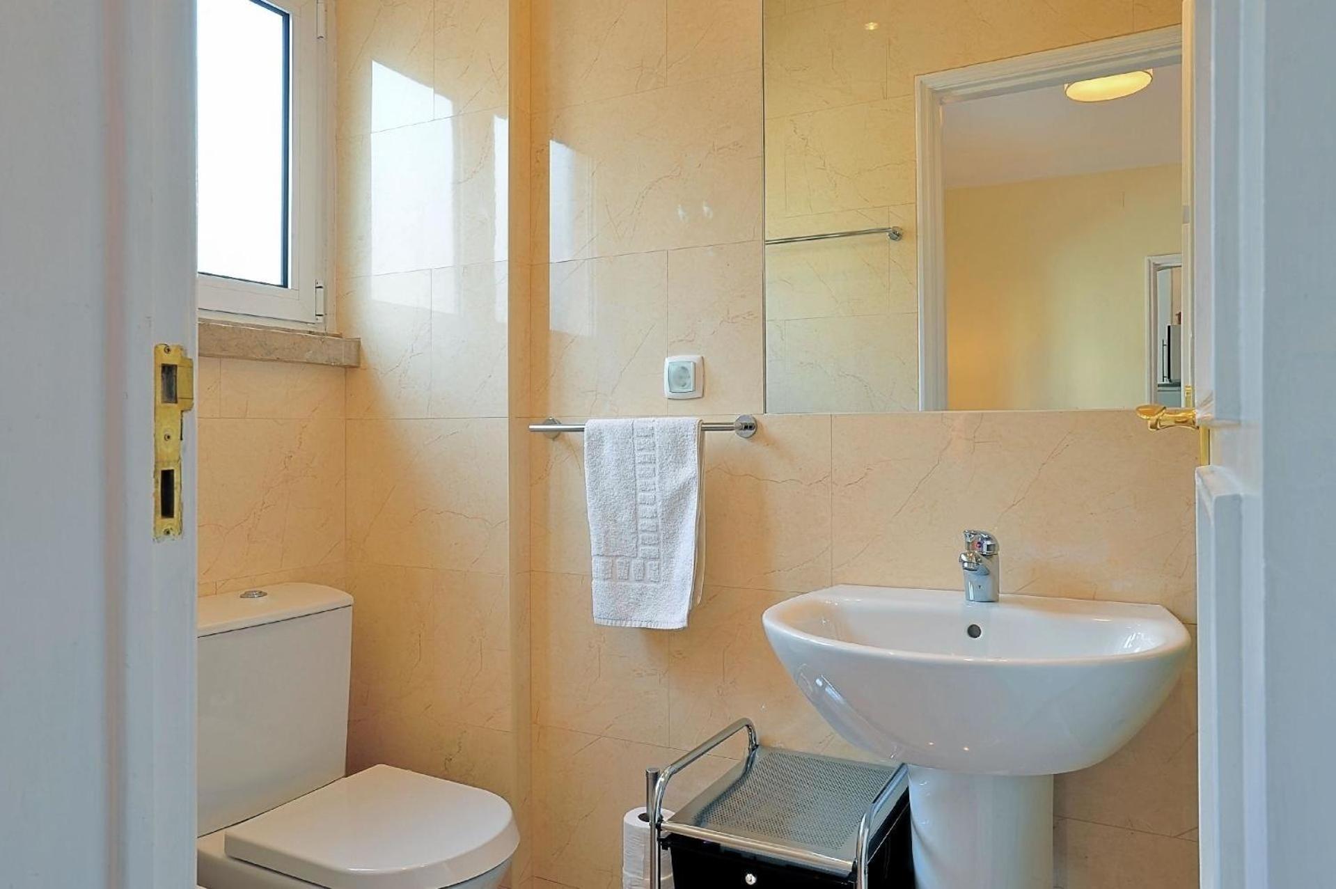 Appartement Studio Fuer 11 Personen Und 1 Kind In Lissabon, Regio De Costa De - B58323 Lisboa