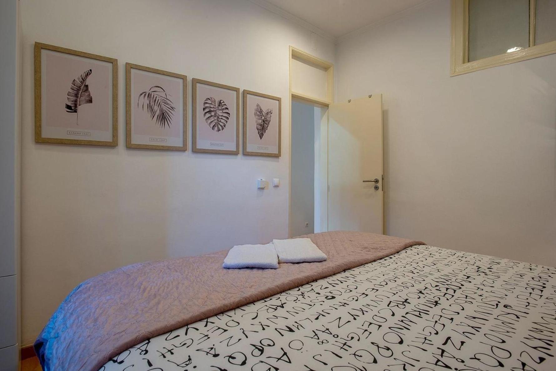 Appartement Fuer 9 Personen Und 1 Kind In Lissabon, Regio De Costa De - B58349
