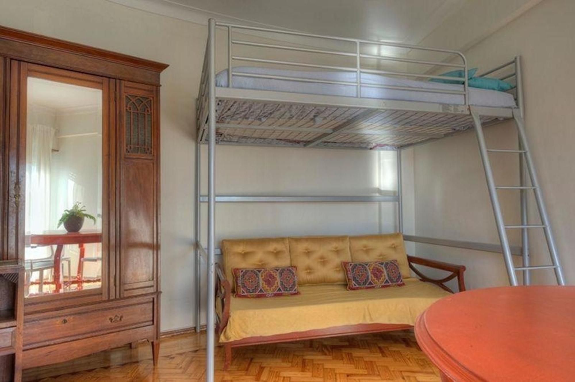 Fuer 20 Personen In Lissabon, Regio De Costa De Appartement *