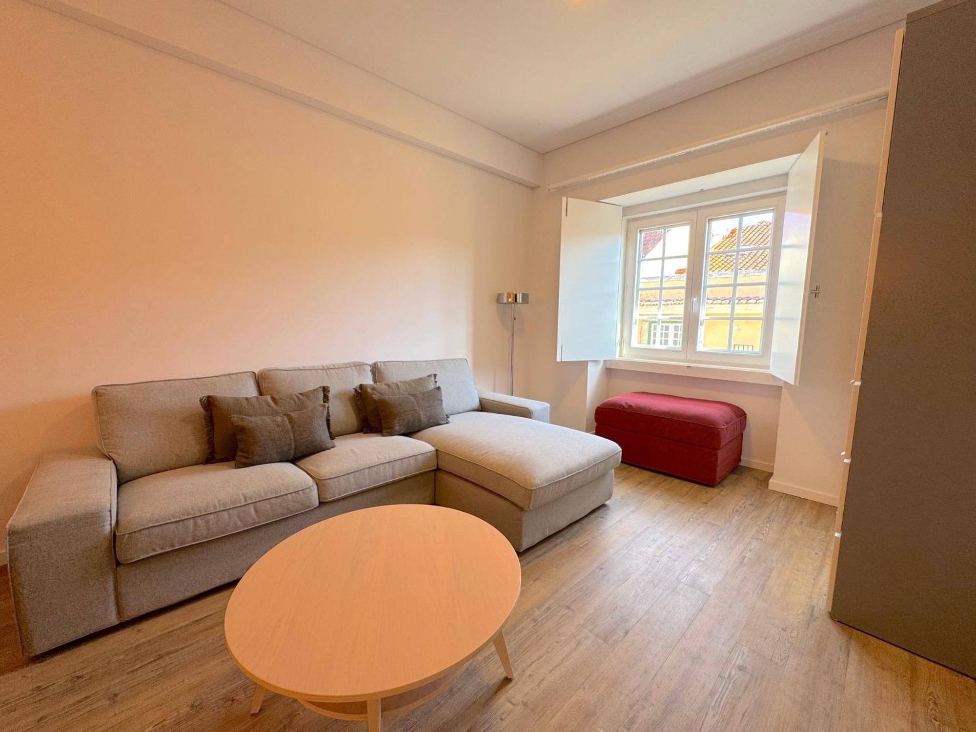 Apartment Made For The Lovers- Urban Charm In Chiado