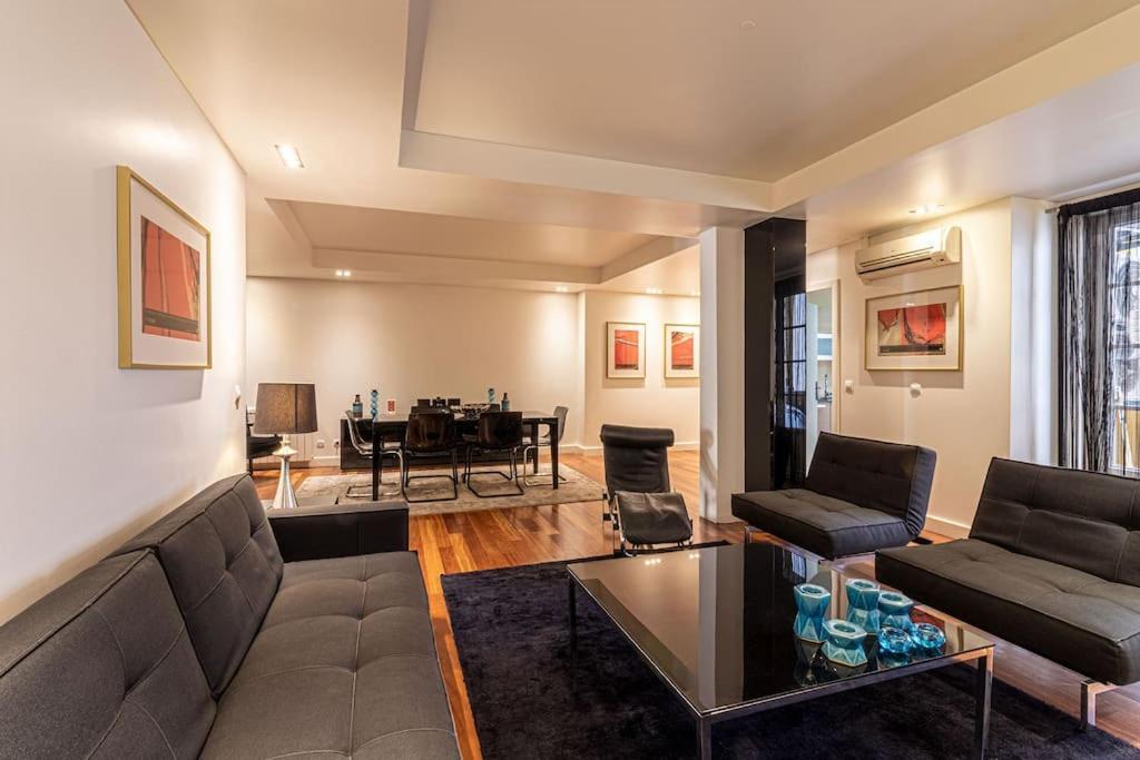Chiado Deluxe Modern Feel 3 Bedroom * Lisboa