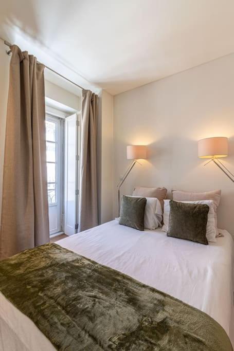 Chiado Deluxe Modern Feel 3 Bedroom Lisboa