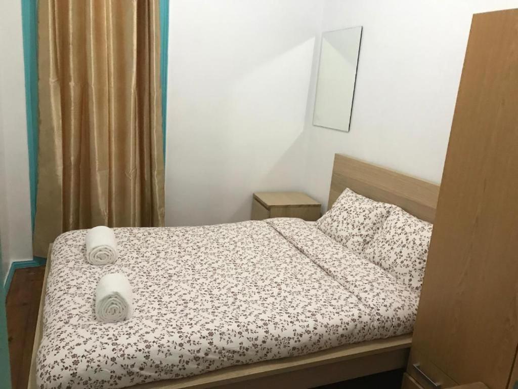 Kuti Auberge de jeunesse *