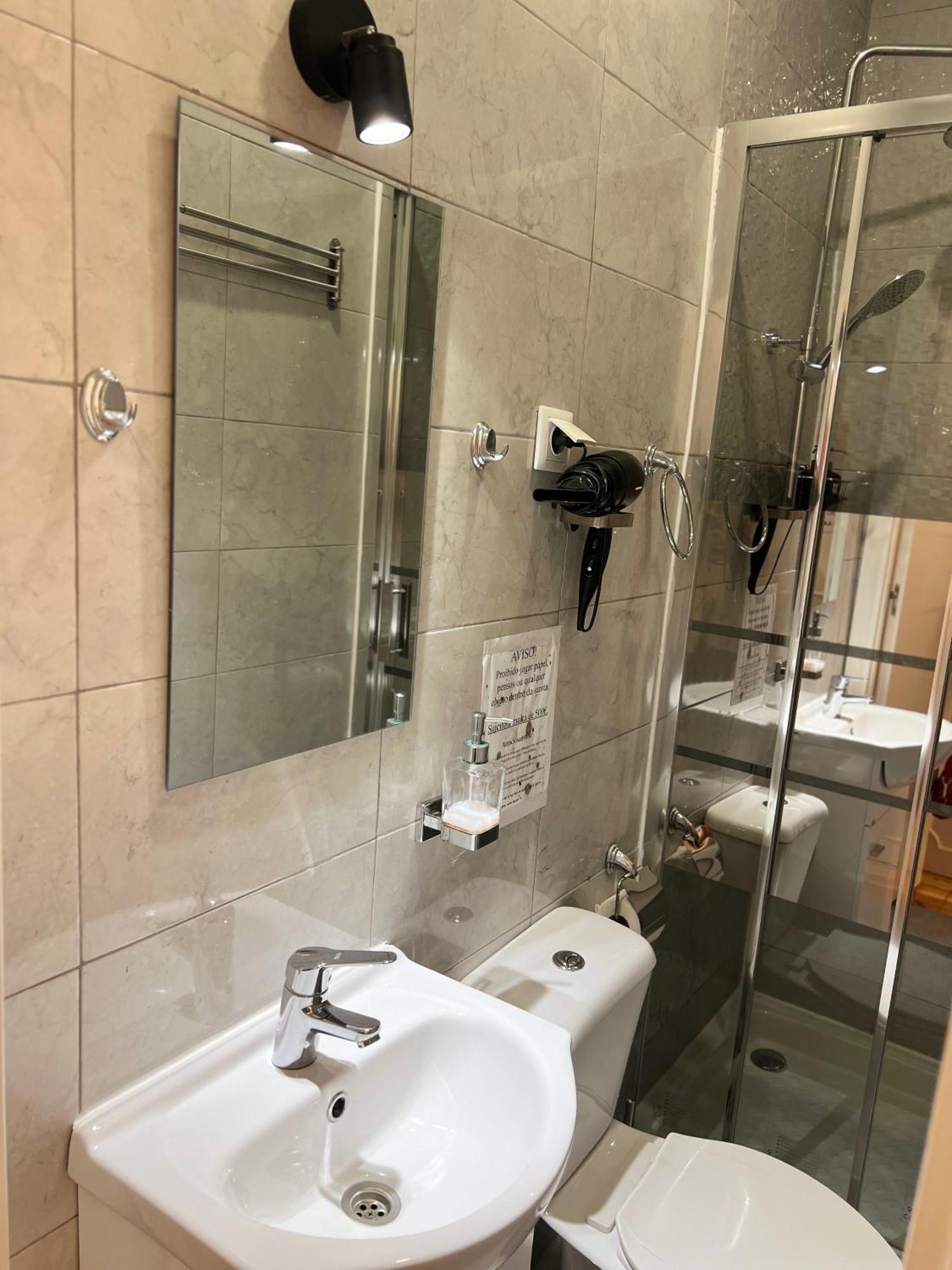 Quarto em Acomodações Particulares Antonio Pedro Lisboa