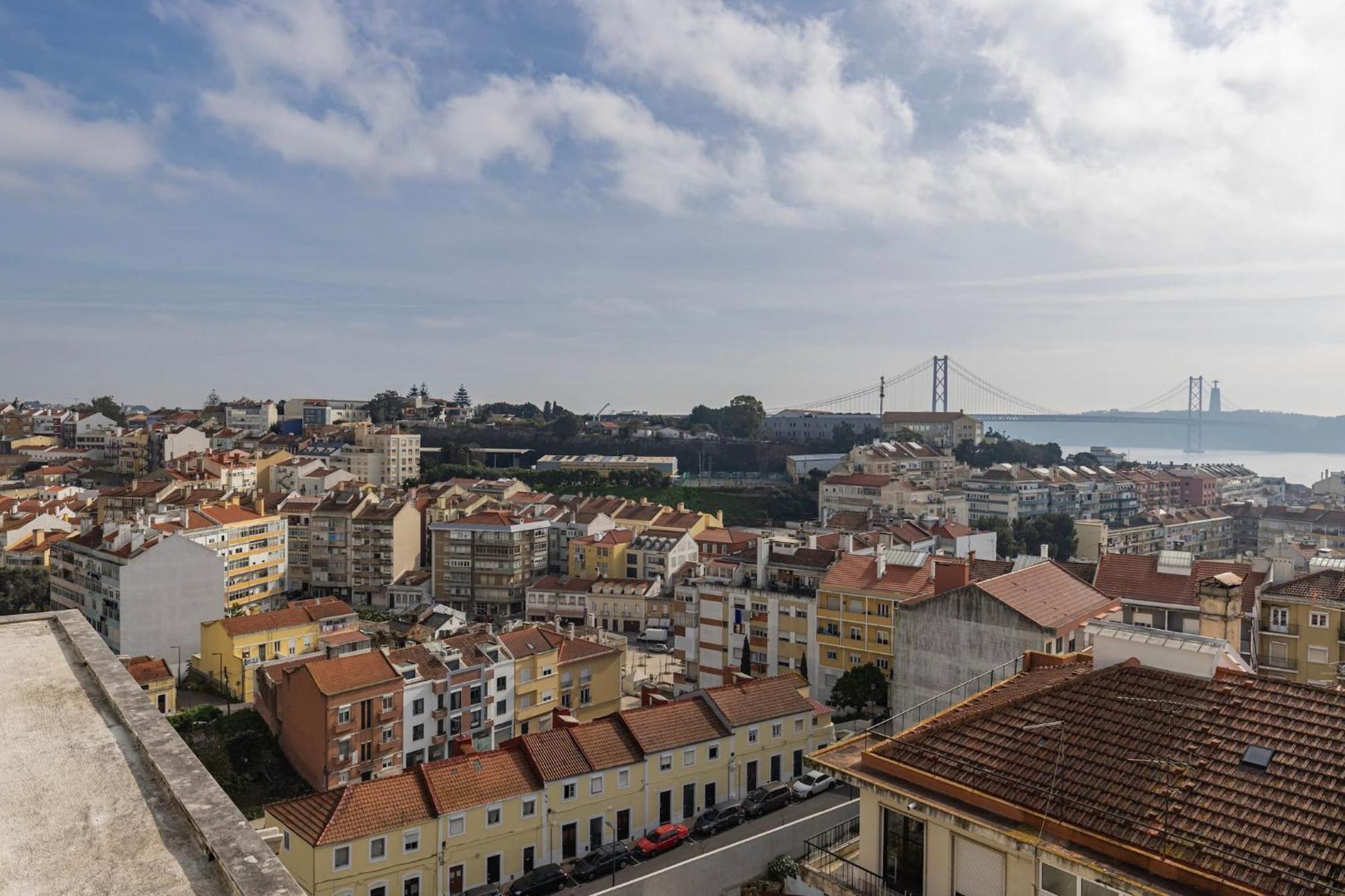 Tagus Views Ii Lissabon