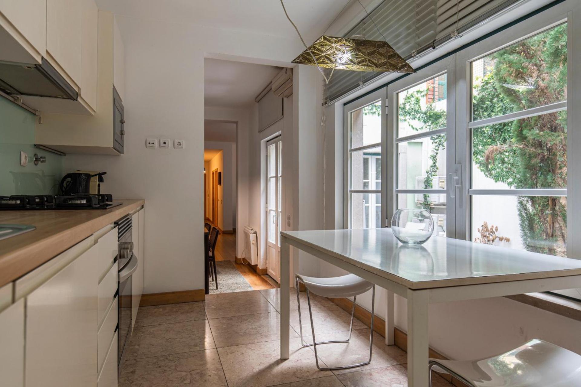 Apartamento Engenheiro Miguel Pais 11 *