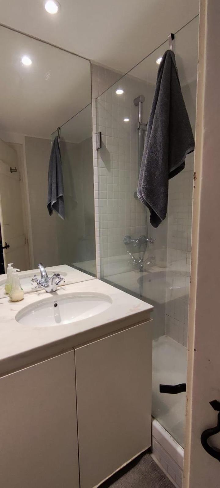 Triplo Com Wc Privativo No Coracao Do Chiado Accommodatie bij particulieren *