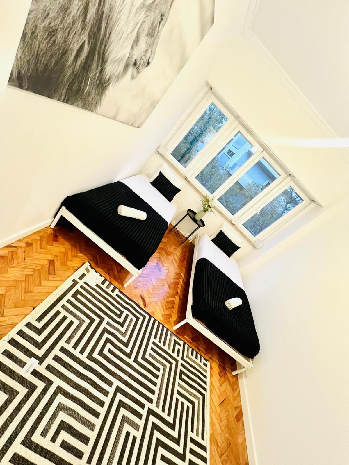 Crespo House Iii Fantastic D