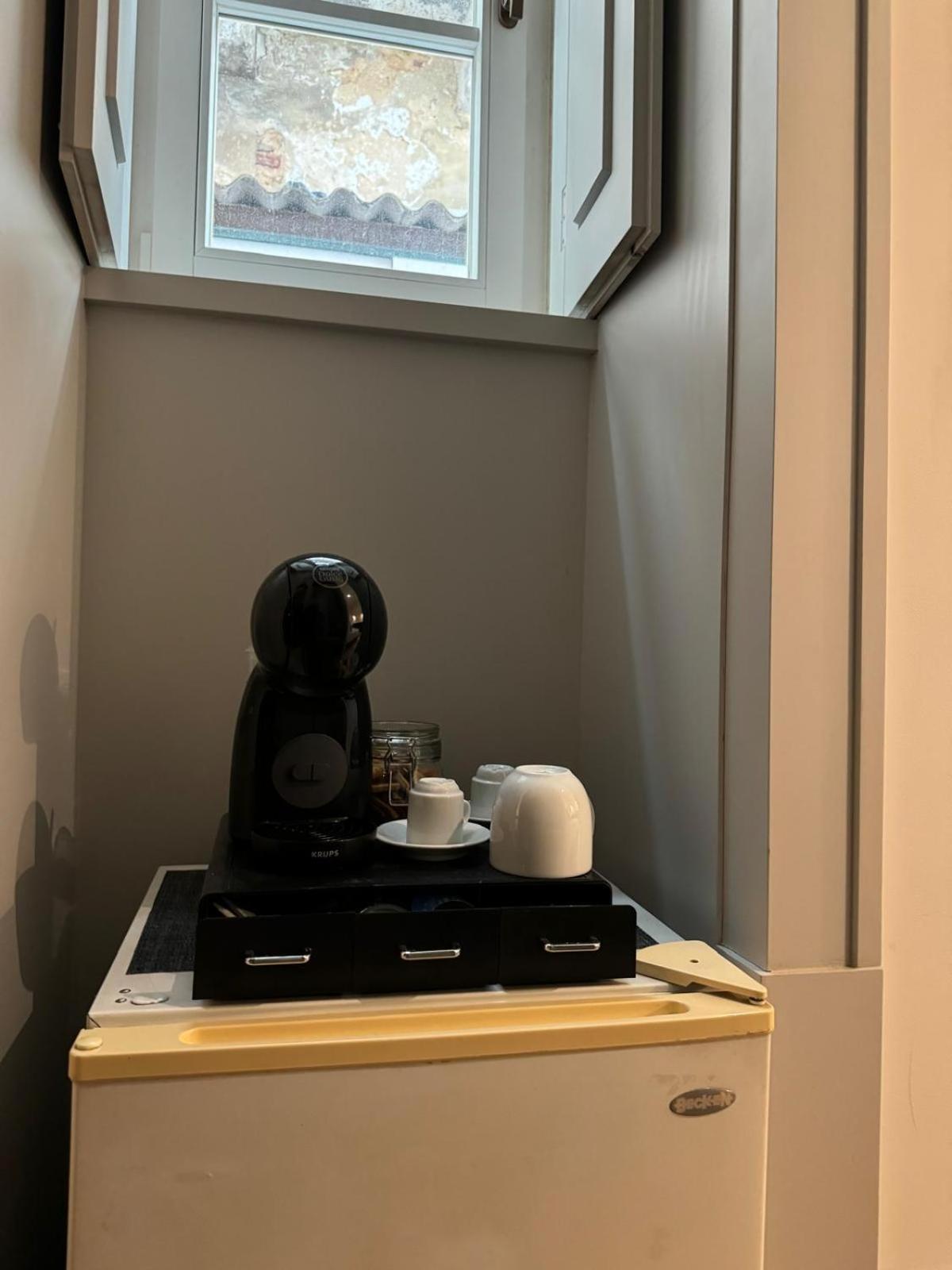 Homestay Double With Private Wc In Shared House In Downtown