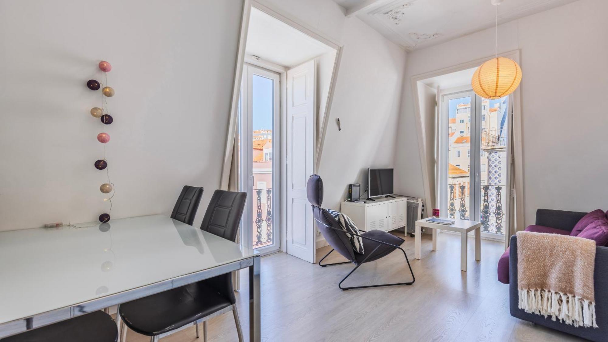 Apartment Classic Topfloor By Lovelystay Lissabon