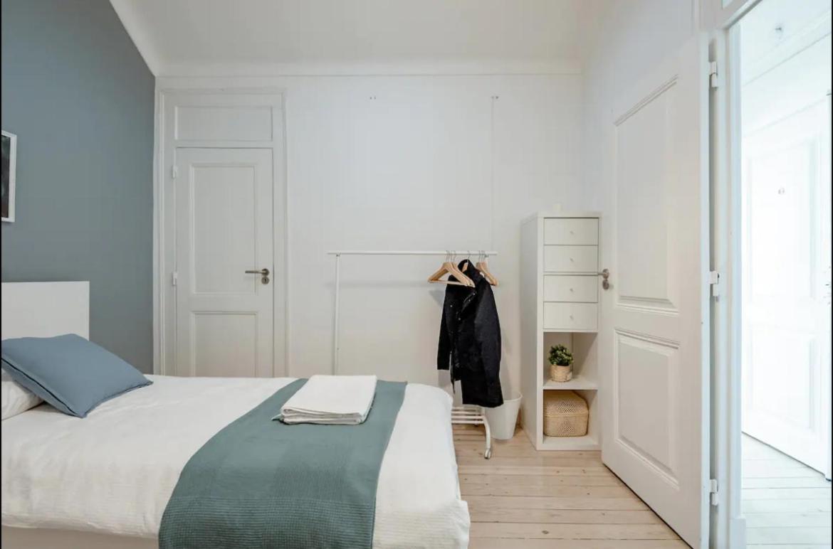 Apartamento 2 Bedroom With Great Transport Links To The Heart Of *