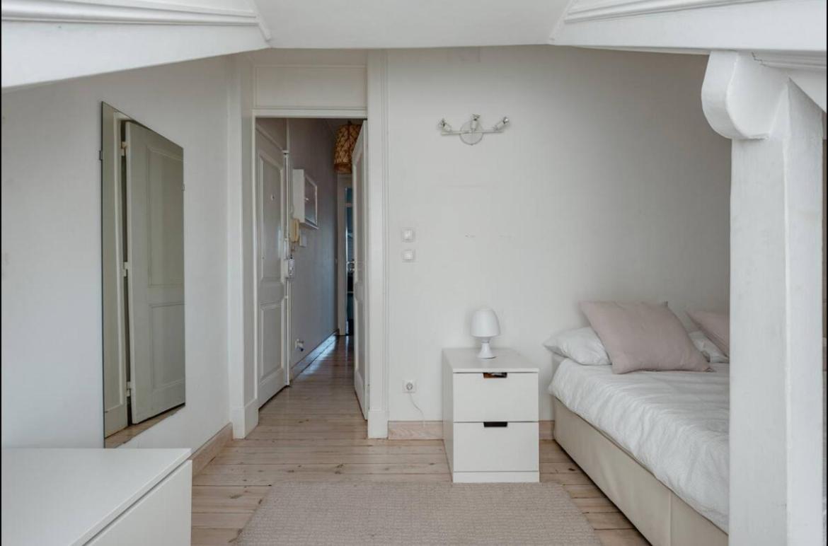 Apartamento 2 Bedroom With Great Transport Links To The Heart Of *