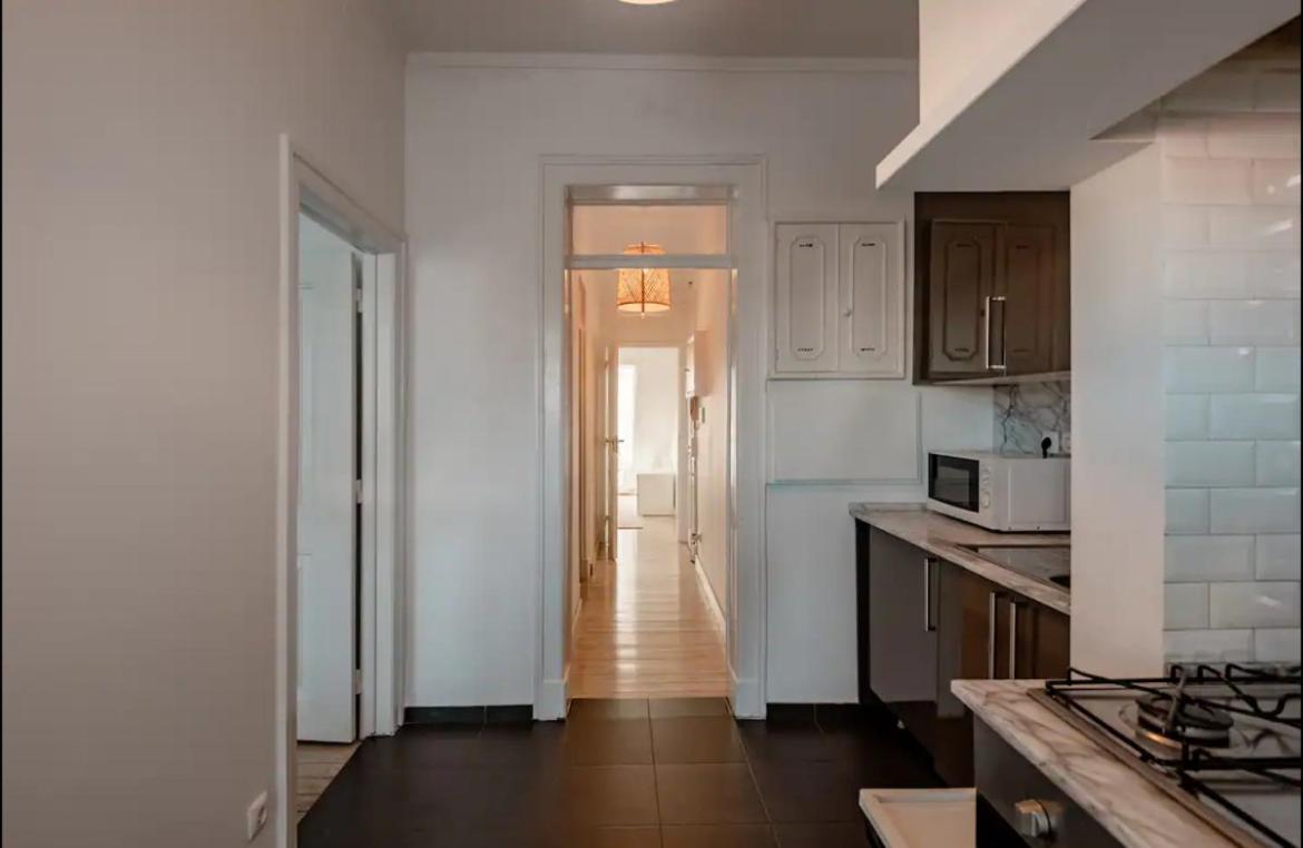 2 Bedroom With Great Transport Links To The Heart Of Apartamento