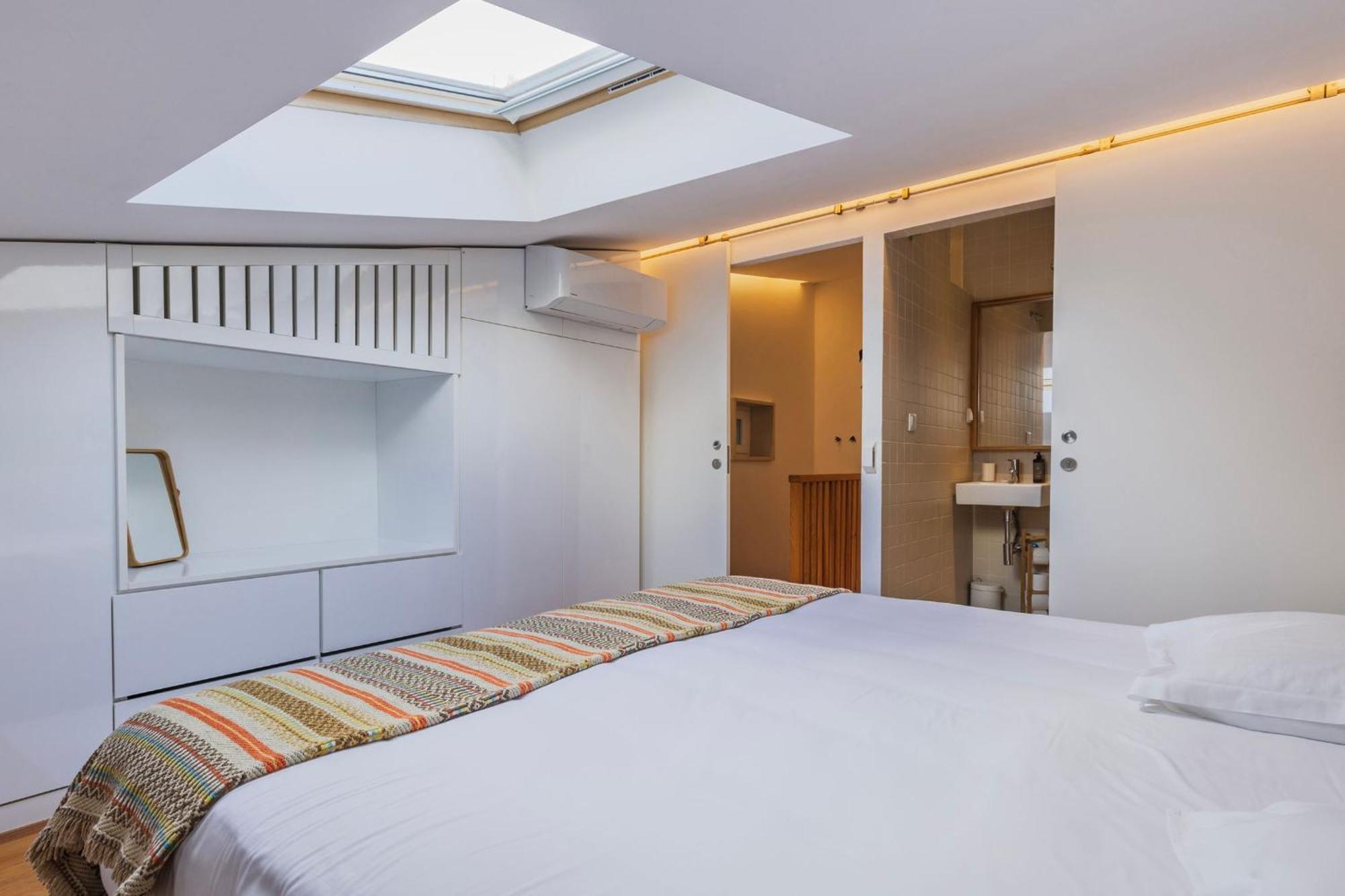 Modern & Hidden By Lovelystay *