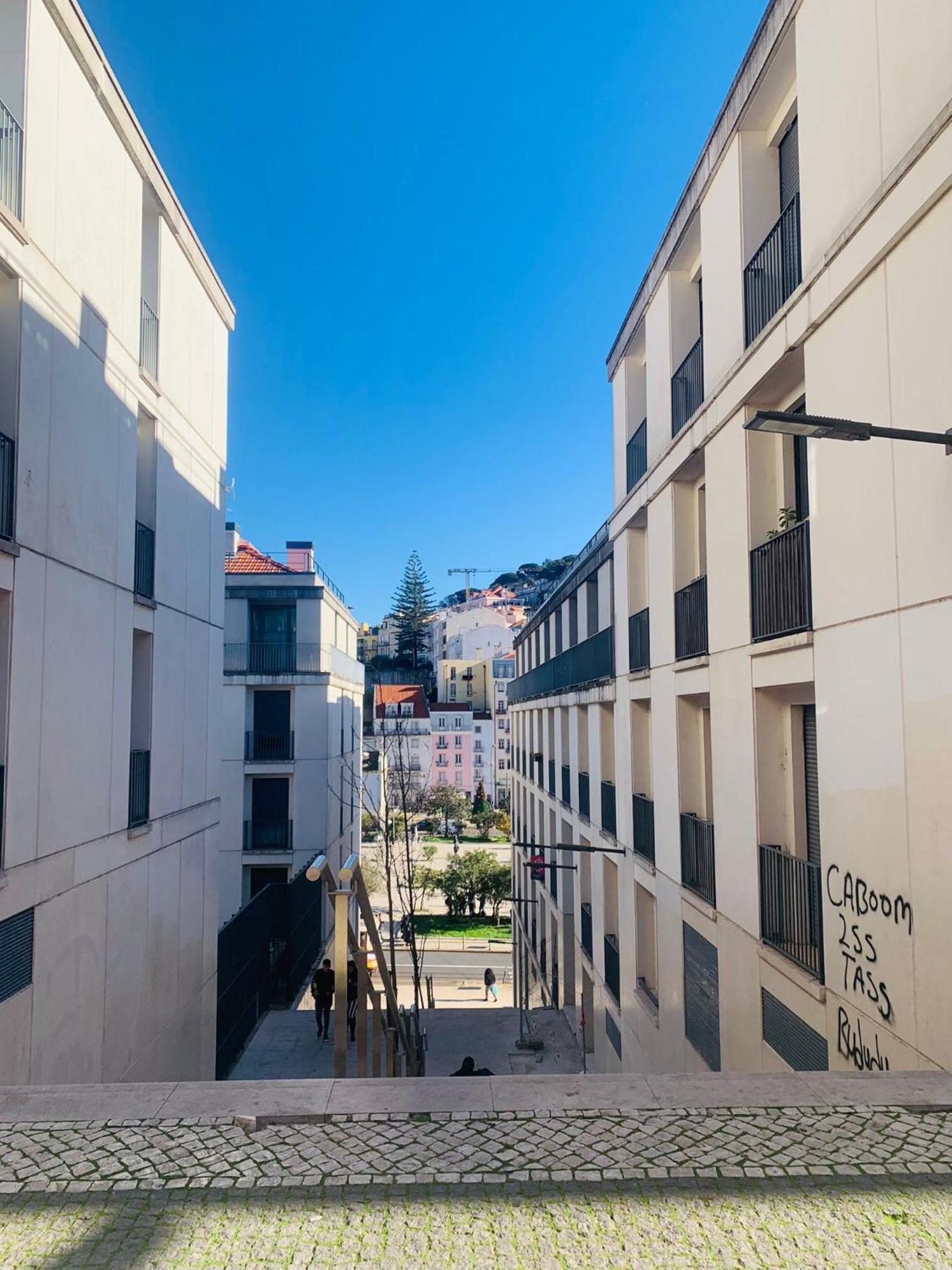 - Martim Moniz And Garage * Lissabon