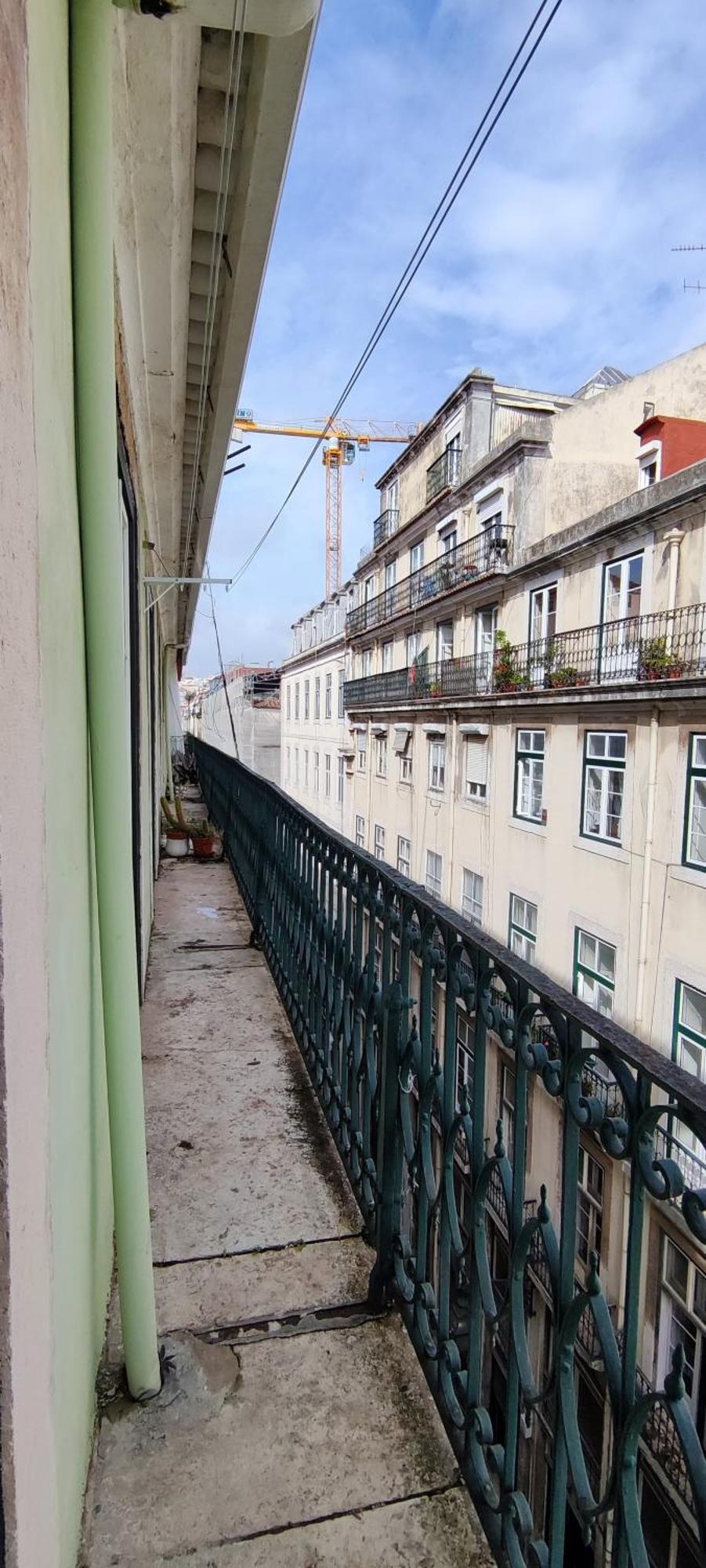 Bedroom In Shared House In Chiado - Historic Center Of Accommodatie bij particulieren *