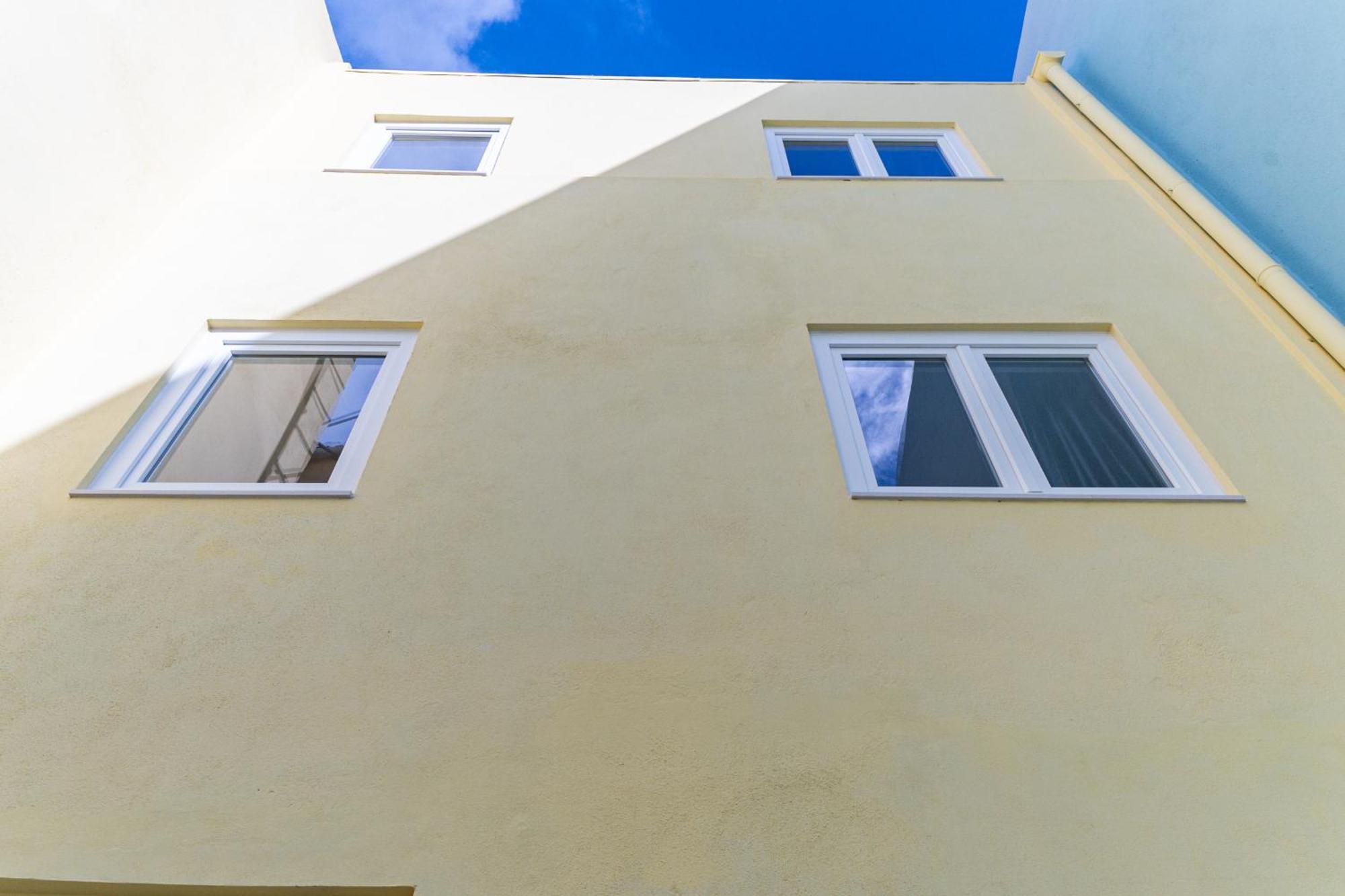 Yellow Charm - Campolide Apartment