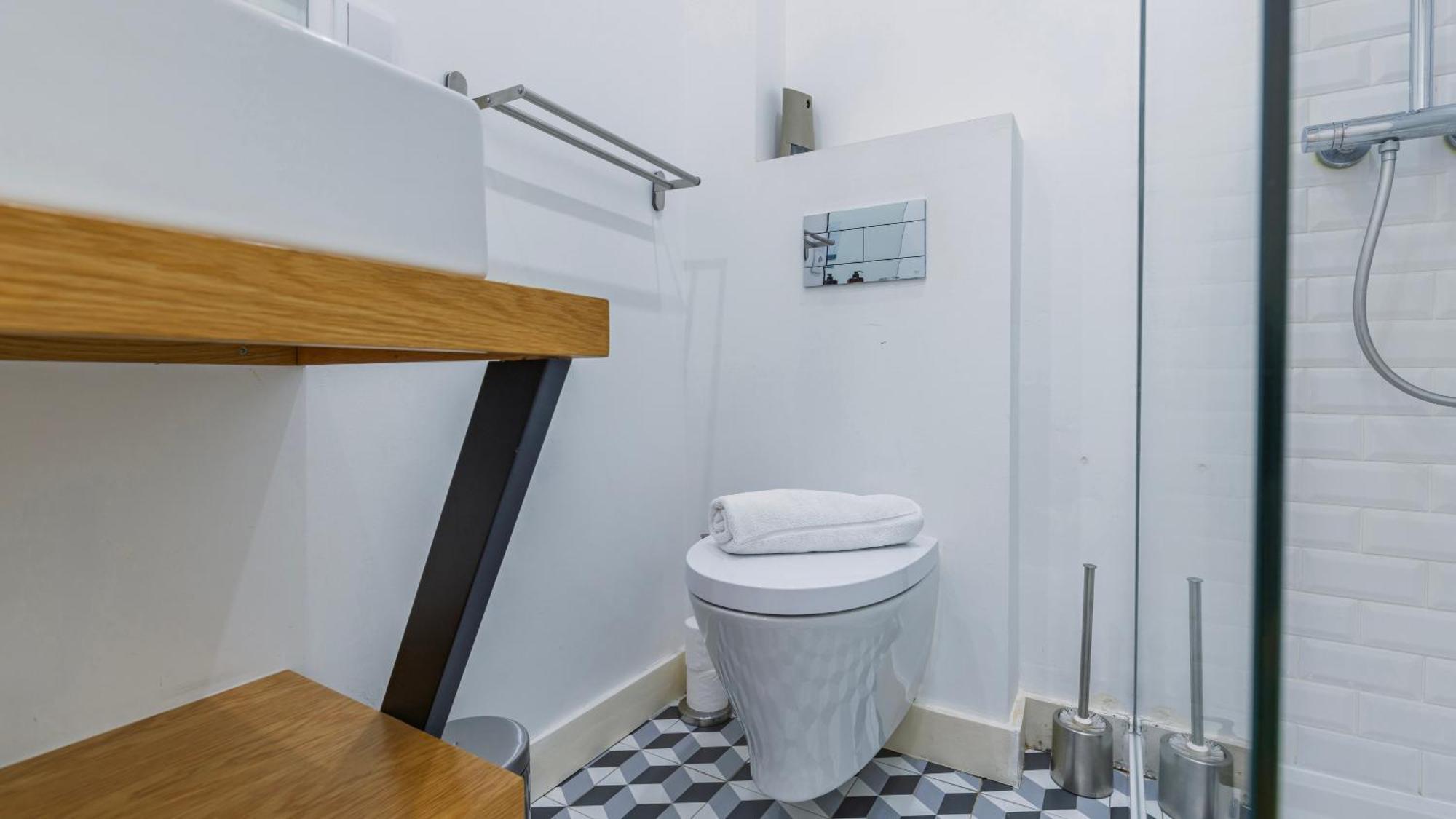 Modern In Bairro Alto By Lovelystay *
