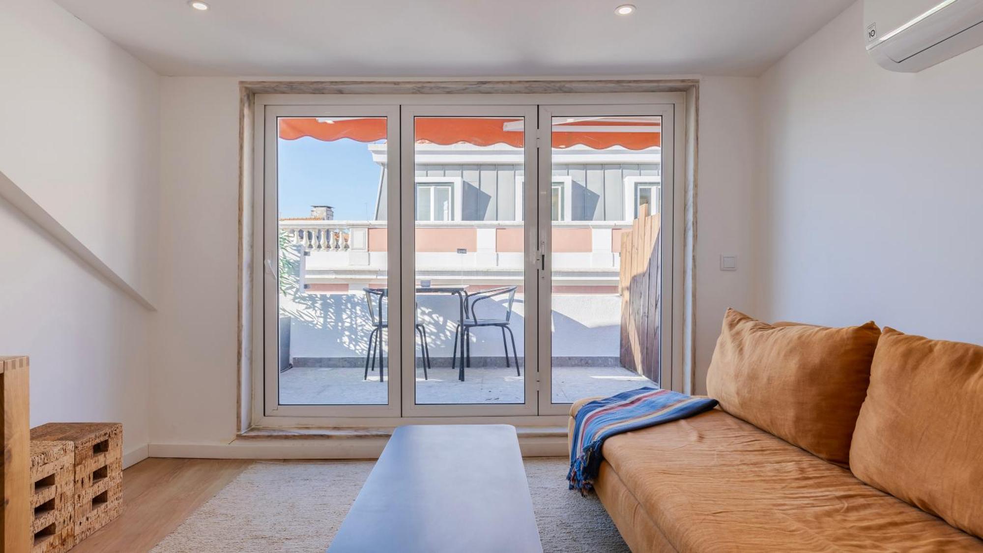 Appartement 1bdr With Ac And Terrace By Lovelystay Lisboa