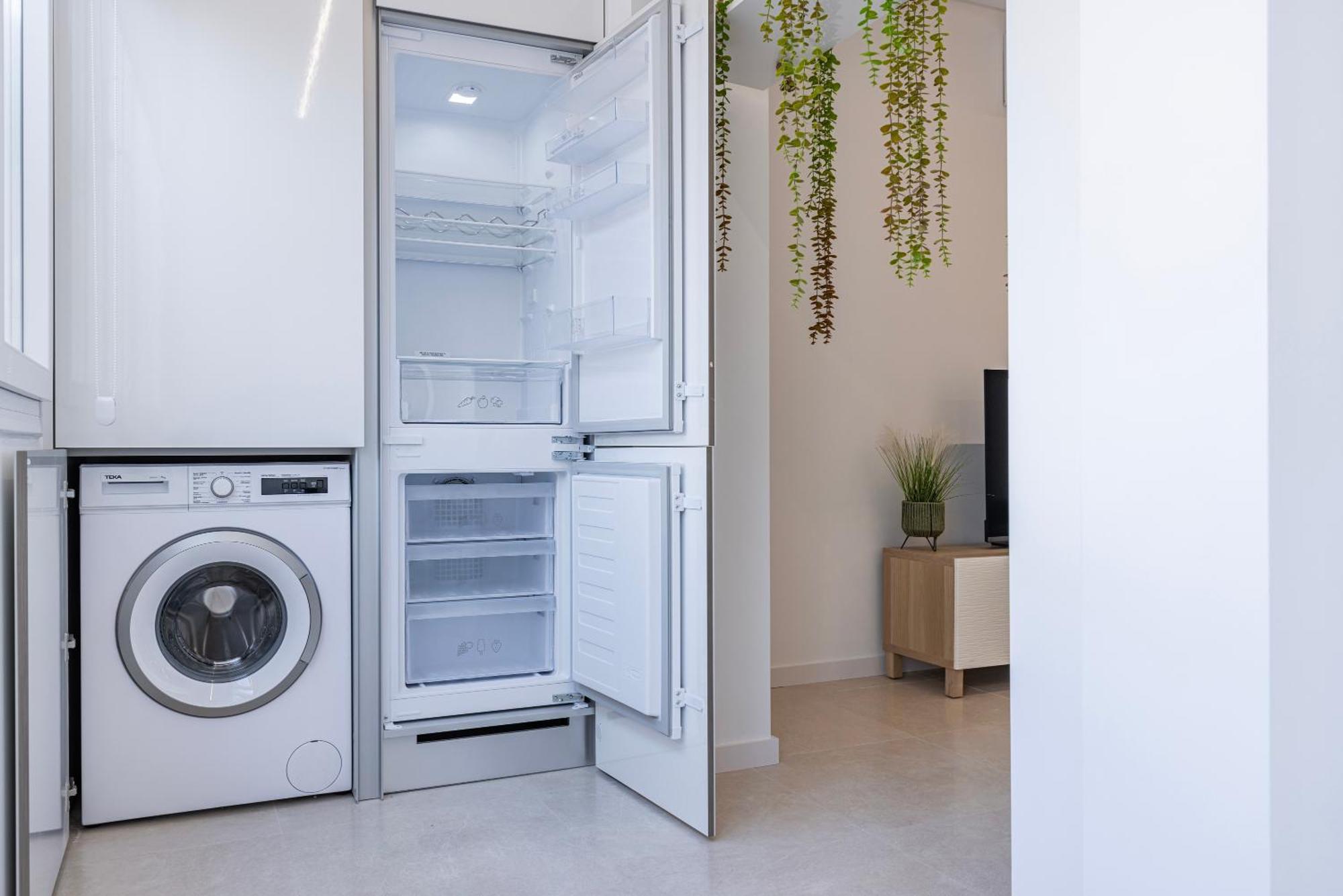 Appartement New By The Metro Iv *
