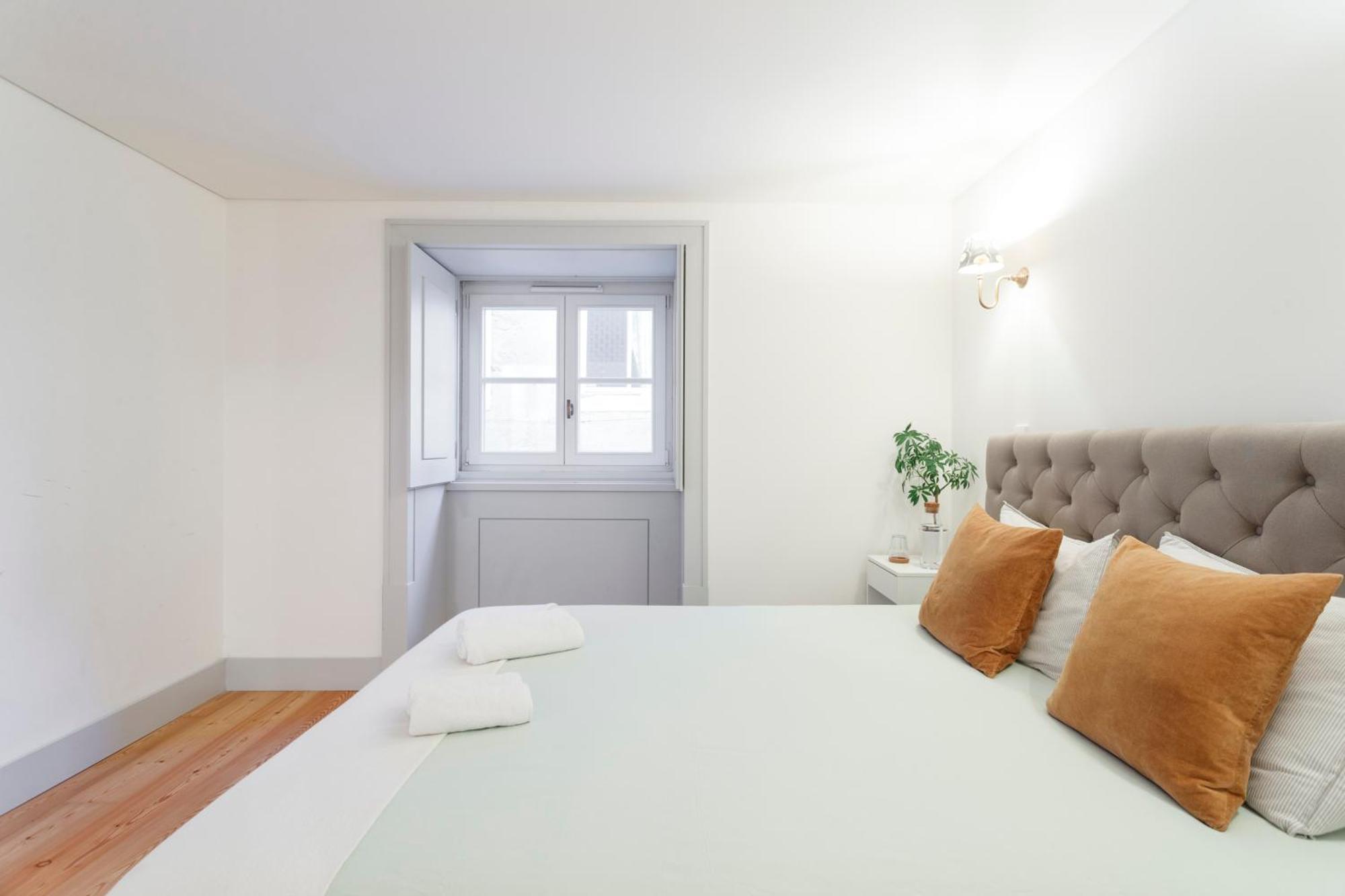 Double With Private Wc In Shared House In Downtown