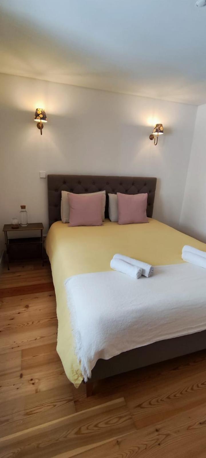 Double With Private Wc In Shared House In Downtown * Lissabon