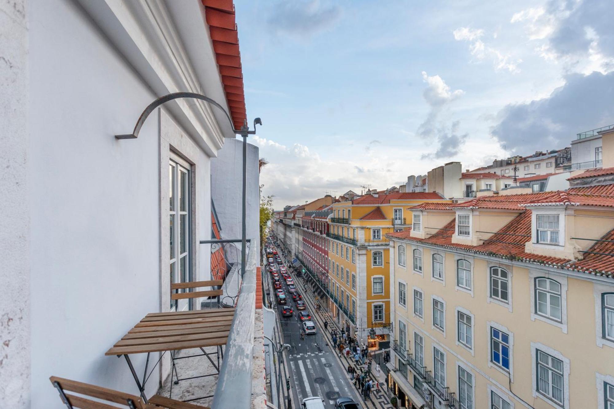 Double With Private Wc In Shared House In Downtown * Lissabon