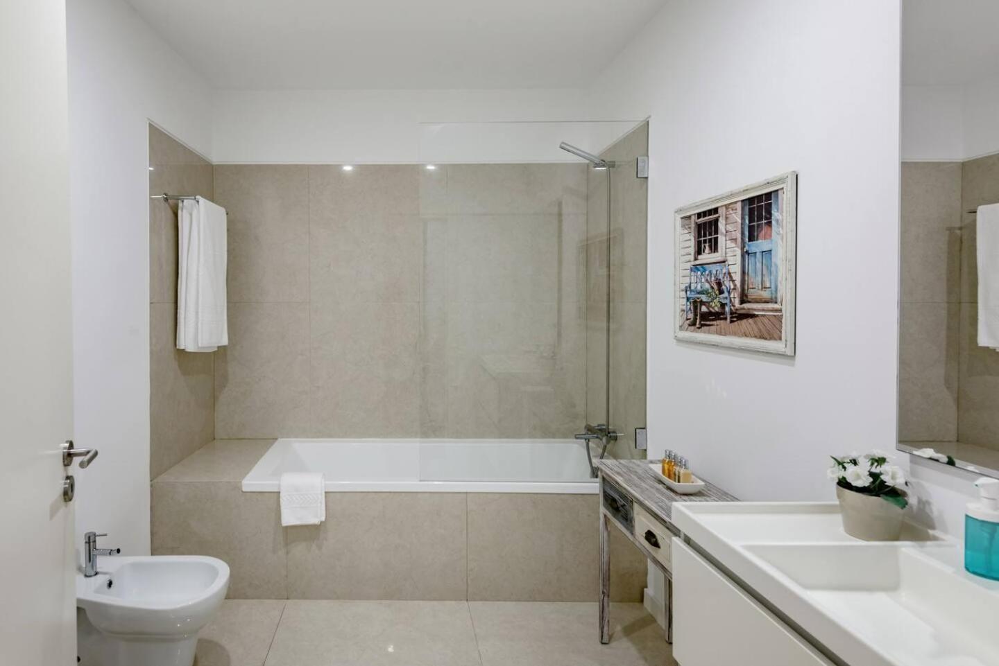 Appartement Charming Center T1- Modern And Spacious *