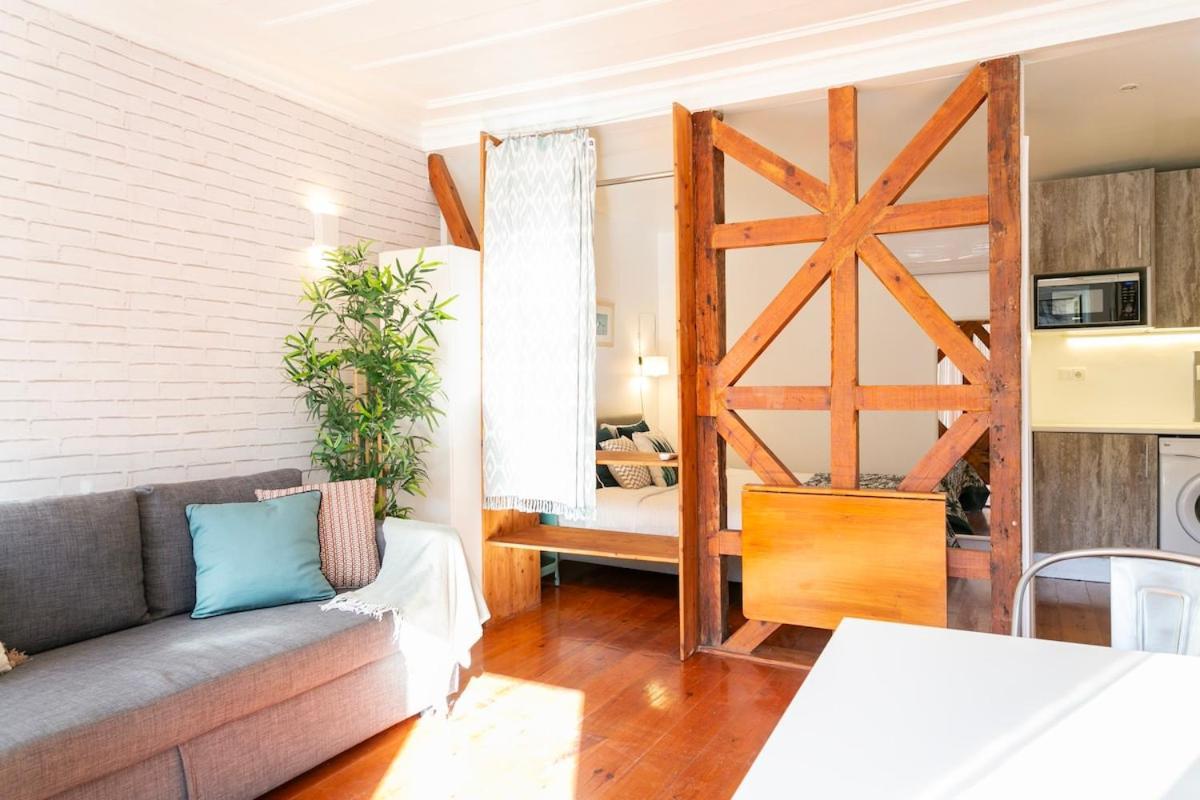 Cozy Flat With Bright Balcony Trendiest Neighborhood! * Lissabon