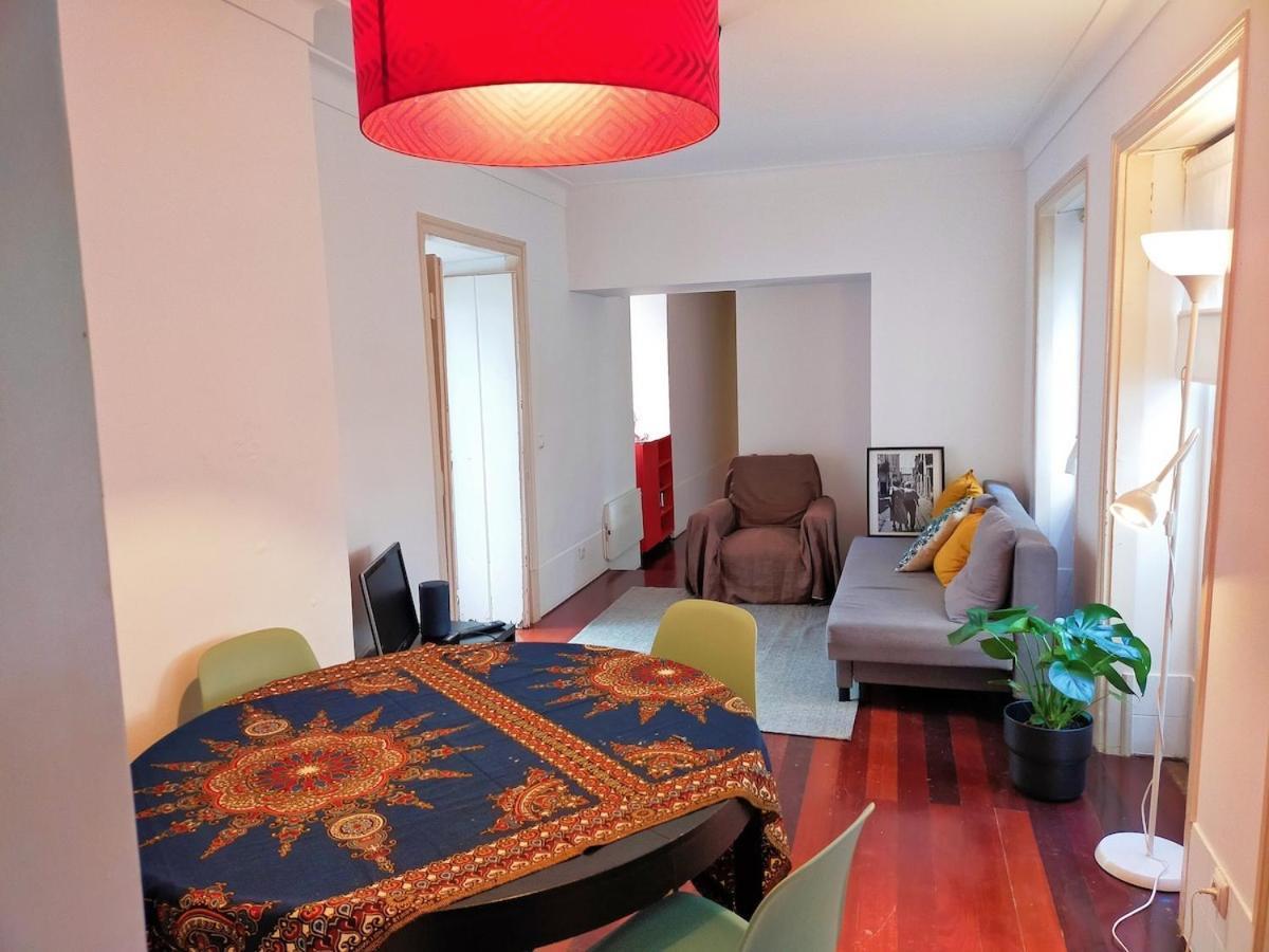 Terrace At Typical Bica And Chiado Appartement Lissabon