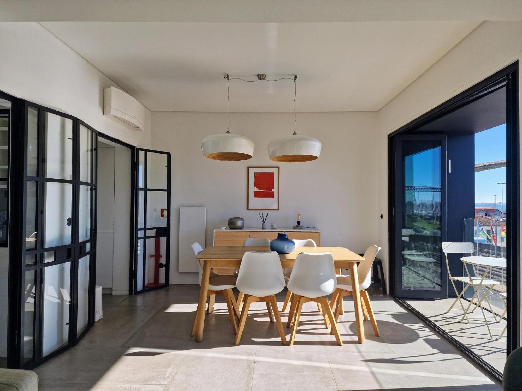 Mbird Riverside 2bd Flat With Garage Appartement *