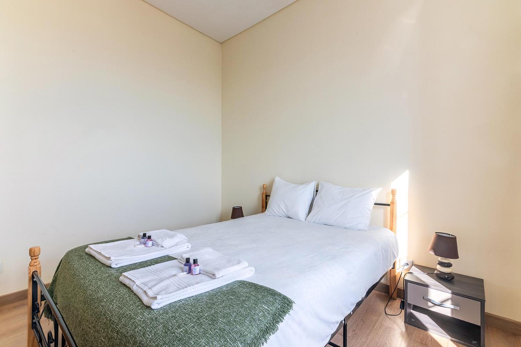 Very Sunny With Large Balcony 3rd Floor * Lissabon