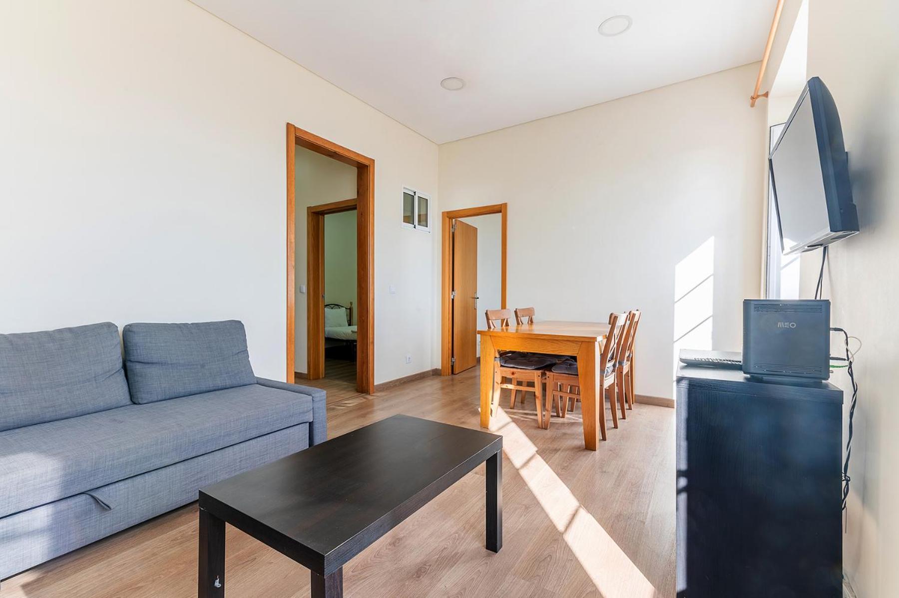 Very Sunny With Large Balcony 3rd Floor Lissabon