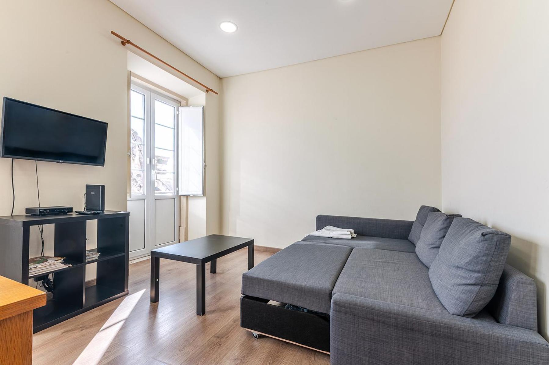 Apartment Very Sunny With Large Balcony 3rd Floor *