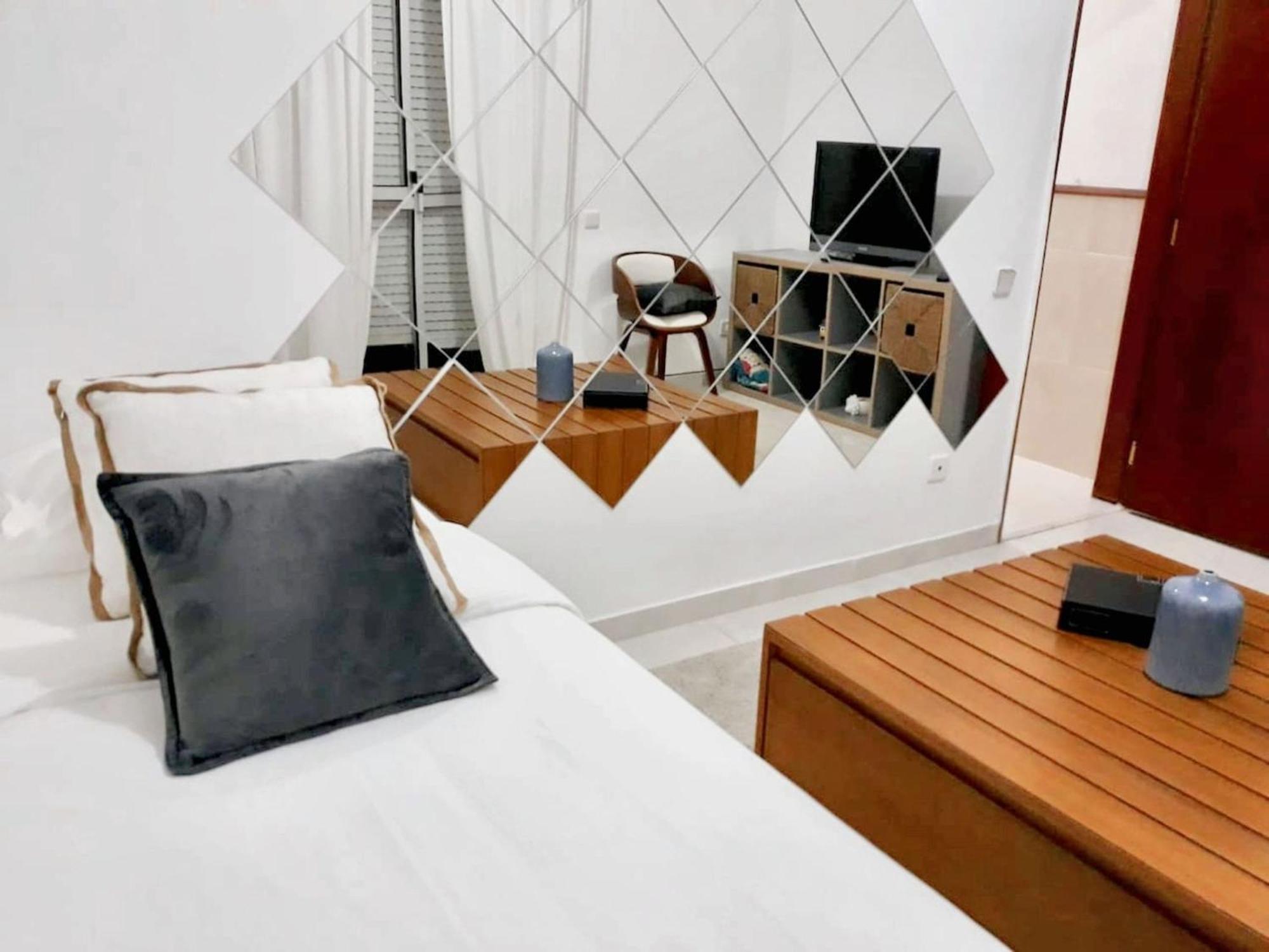 Comfortable With Balcony And Sea View In 50 M² Appartement Lisboa