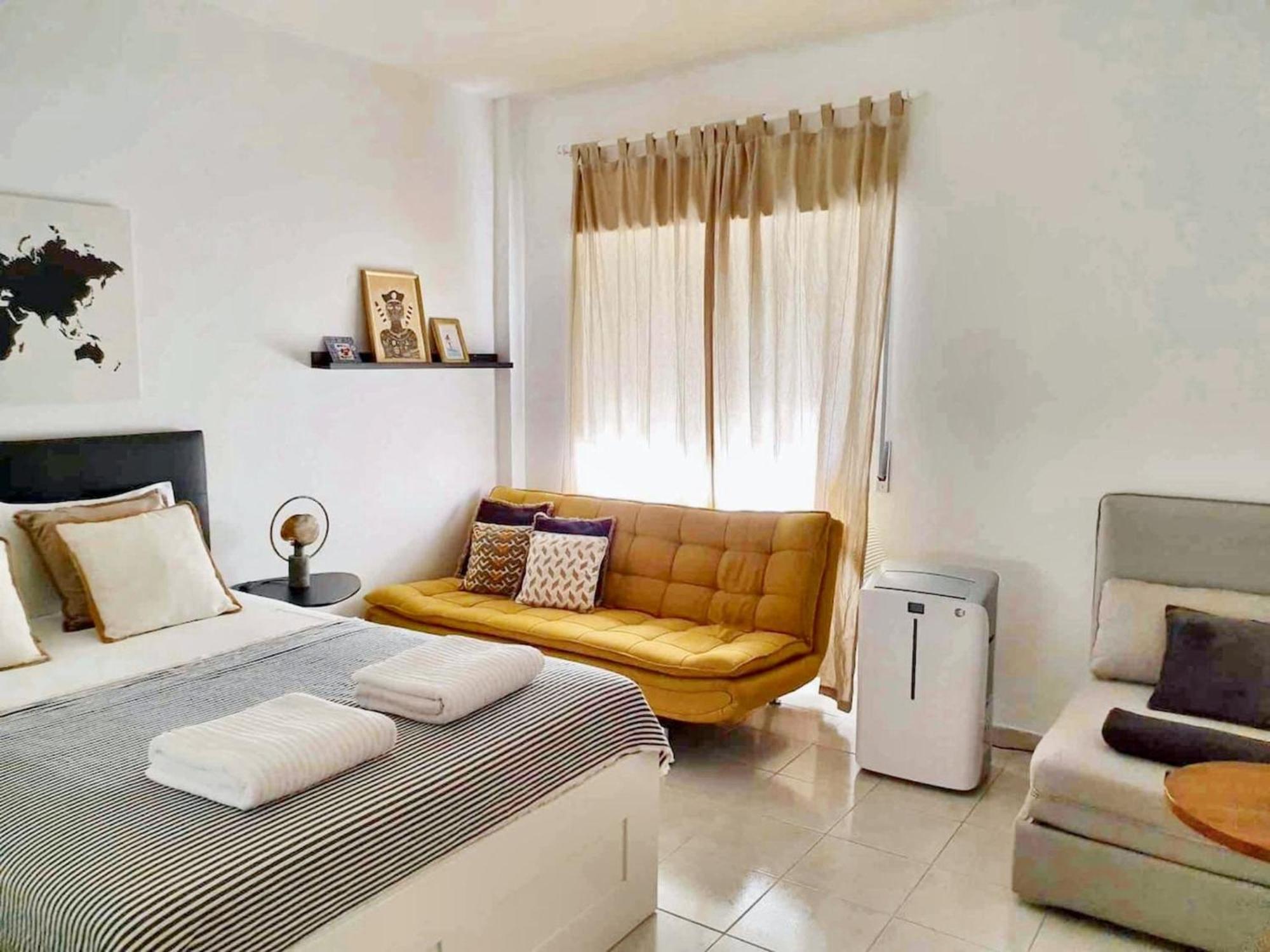 Comfortable With Balcony And Sea View In 50 M² Appartement Lisboa