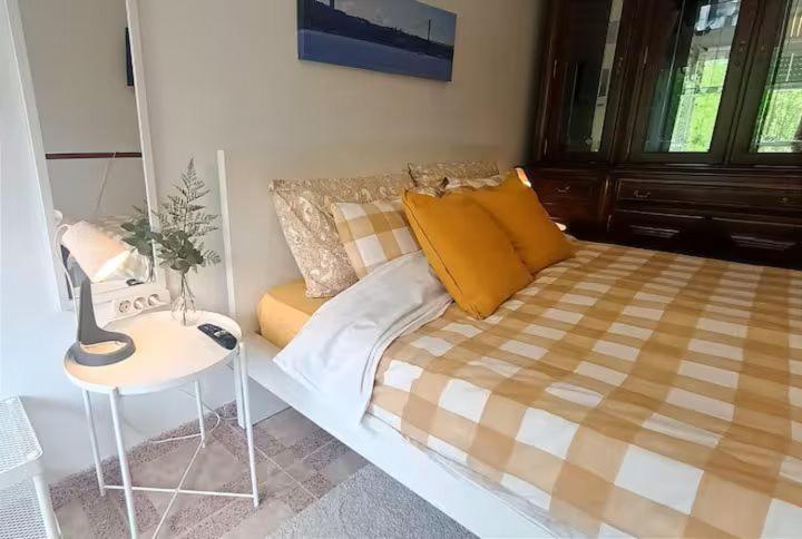 Séjour chez l'habitant Cama Queen Benfica Em Familiar - Casa De Banho Compartilhada - Temos Cao Lisboa