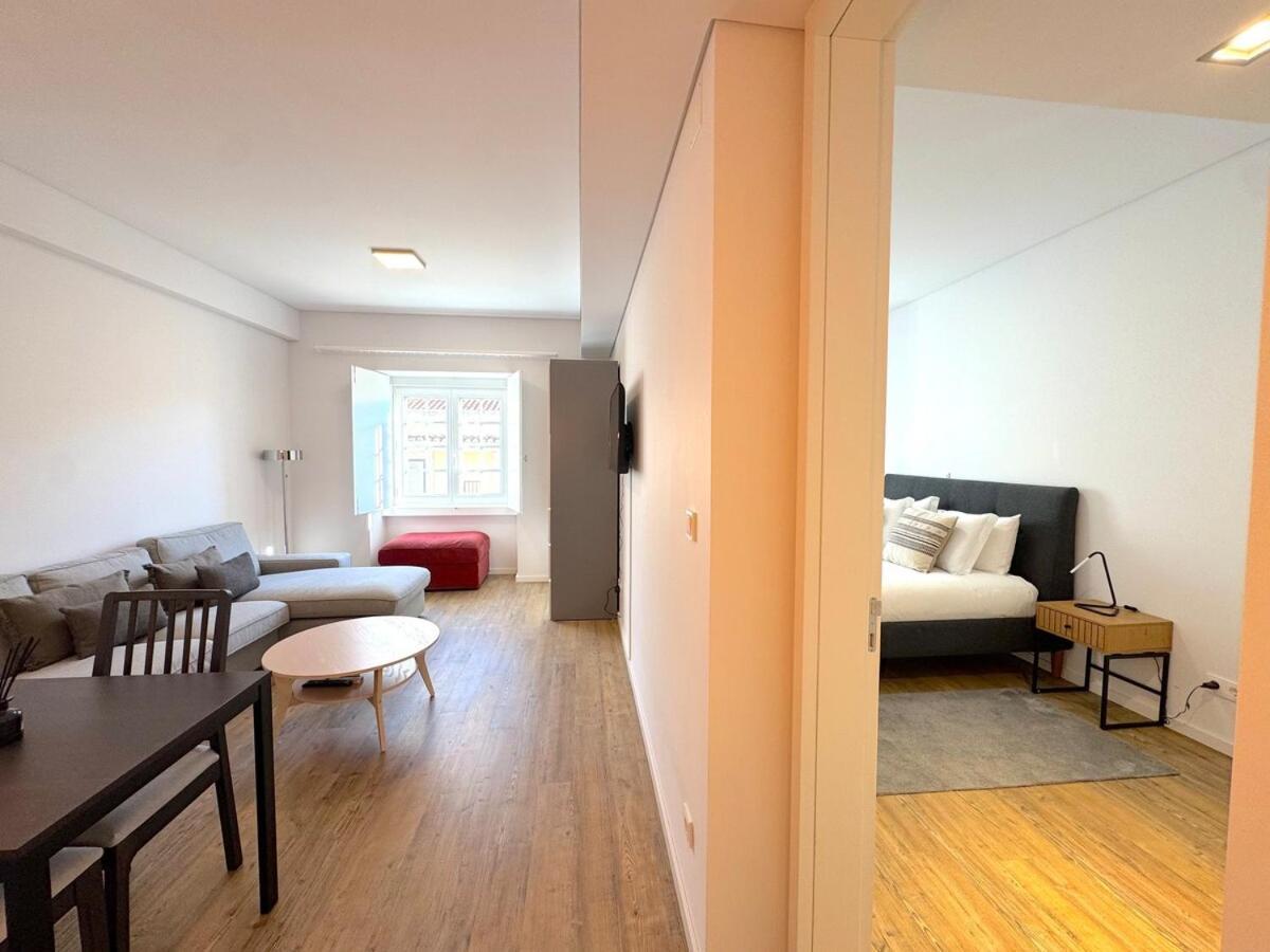 Apartment Made For The Lovers- Urban Charm In Chiado