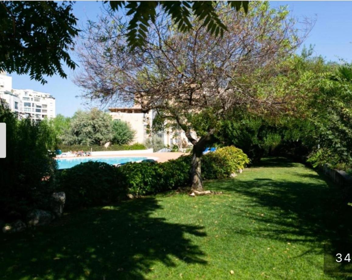 Besthomestay- Lisbon- Garden, Pool & Garage Appartement *