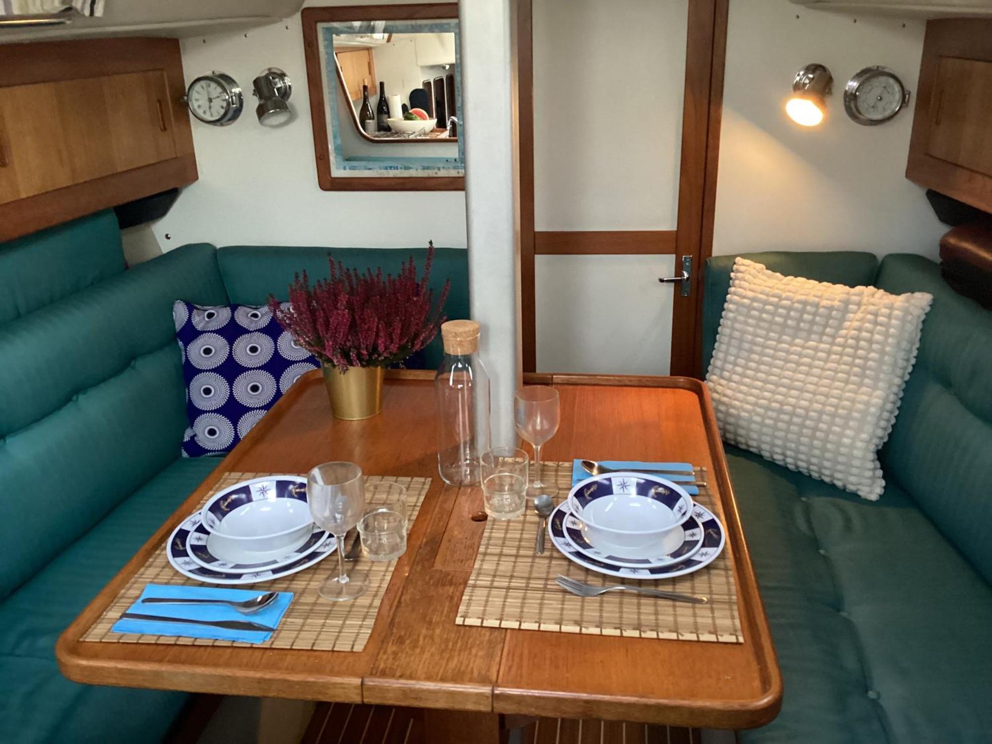 Bateau-hôtel Merak