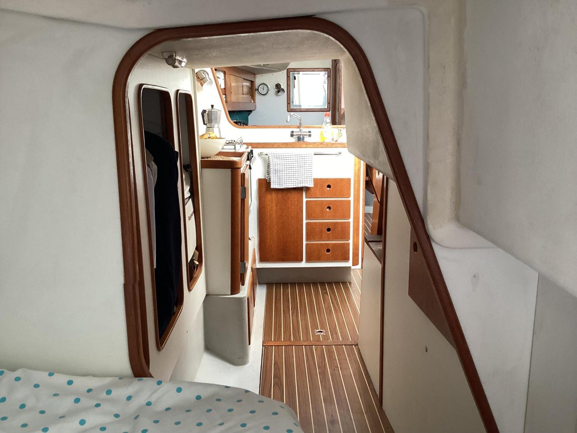 Merak Bateau-hôtel *