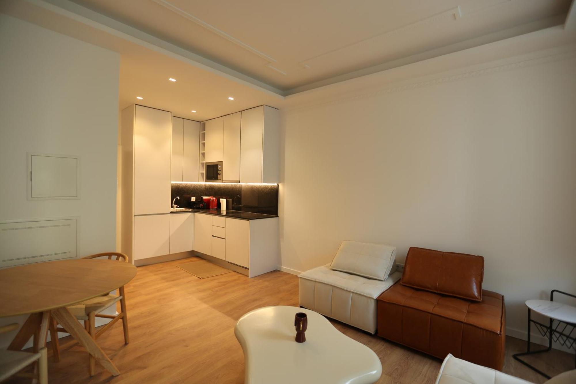 Appartement 63 Letter Sanches *