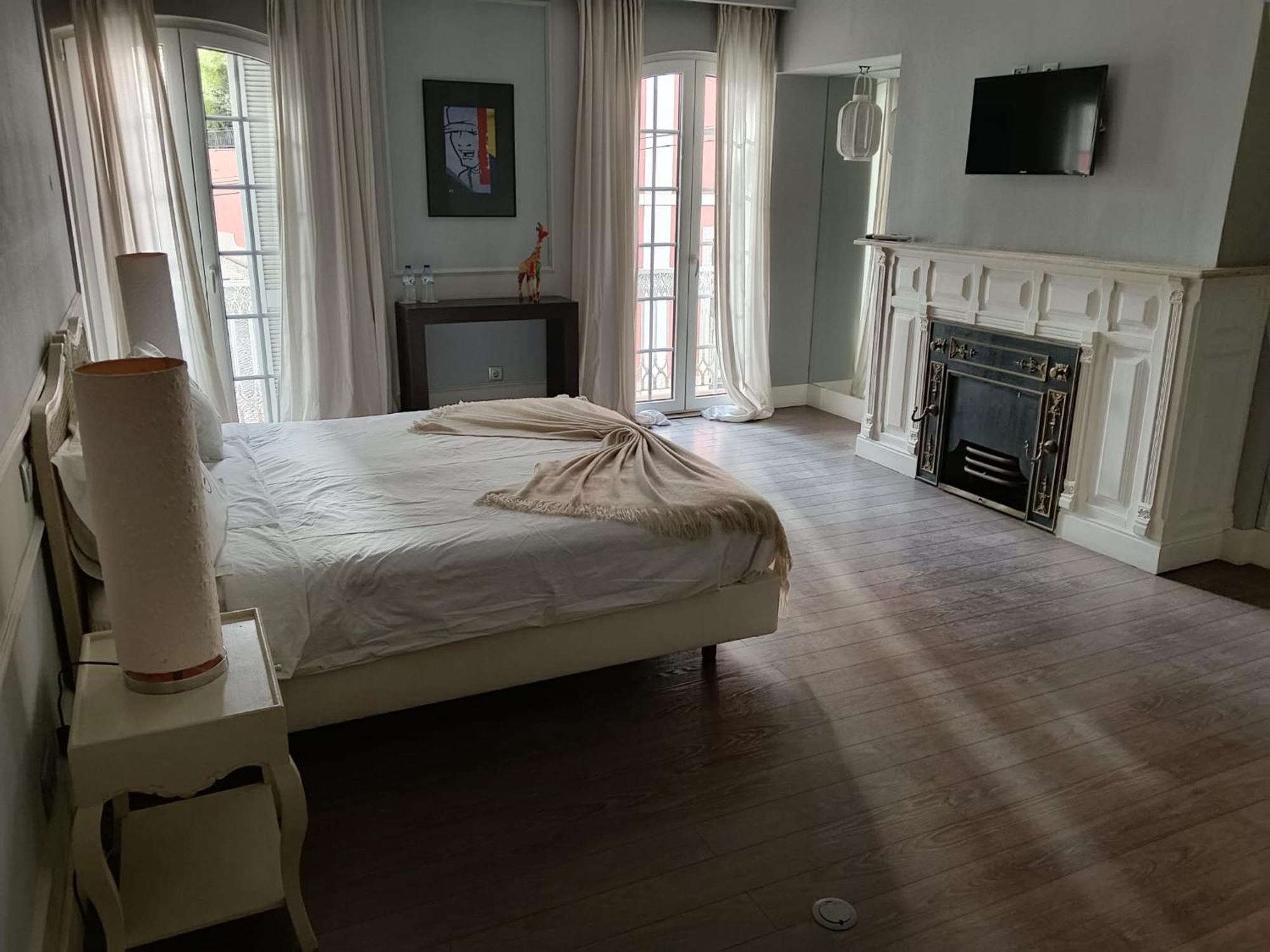 Lapa 82 Bed & Breakfast 4*