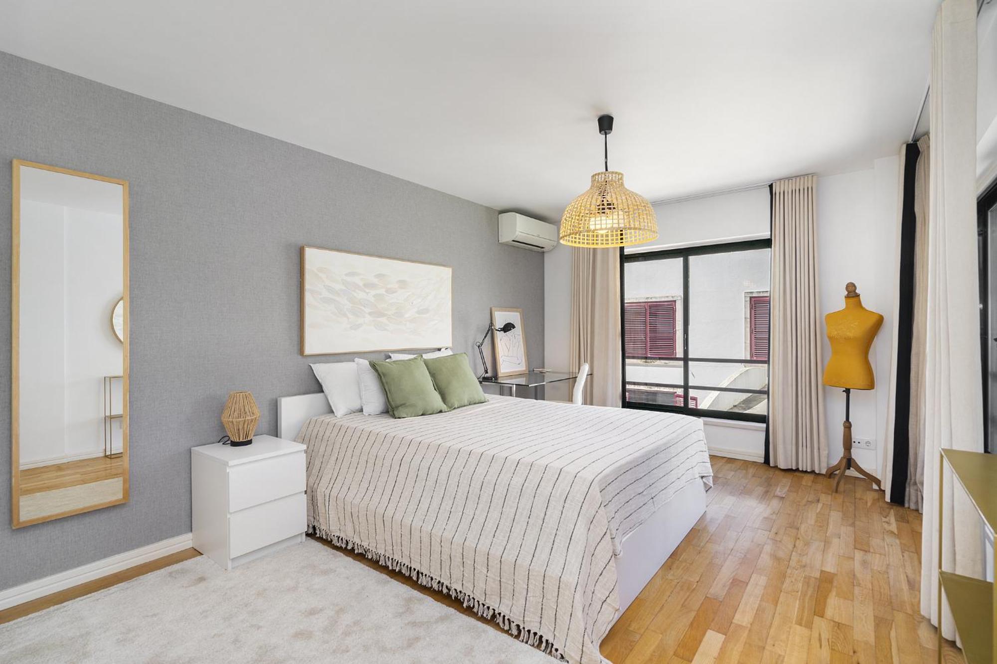 Whome Campo De Ourique 1br Duplex With Ac *