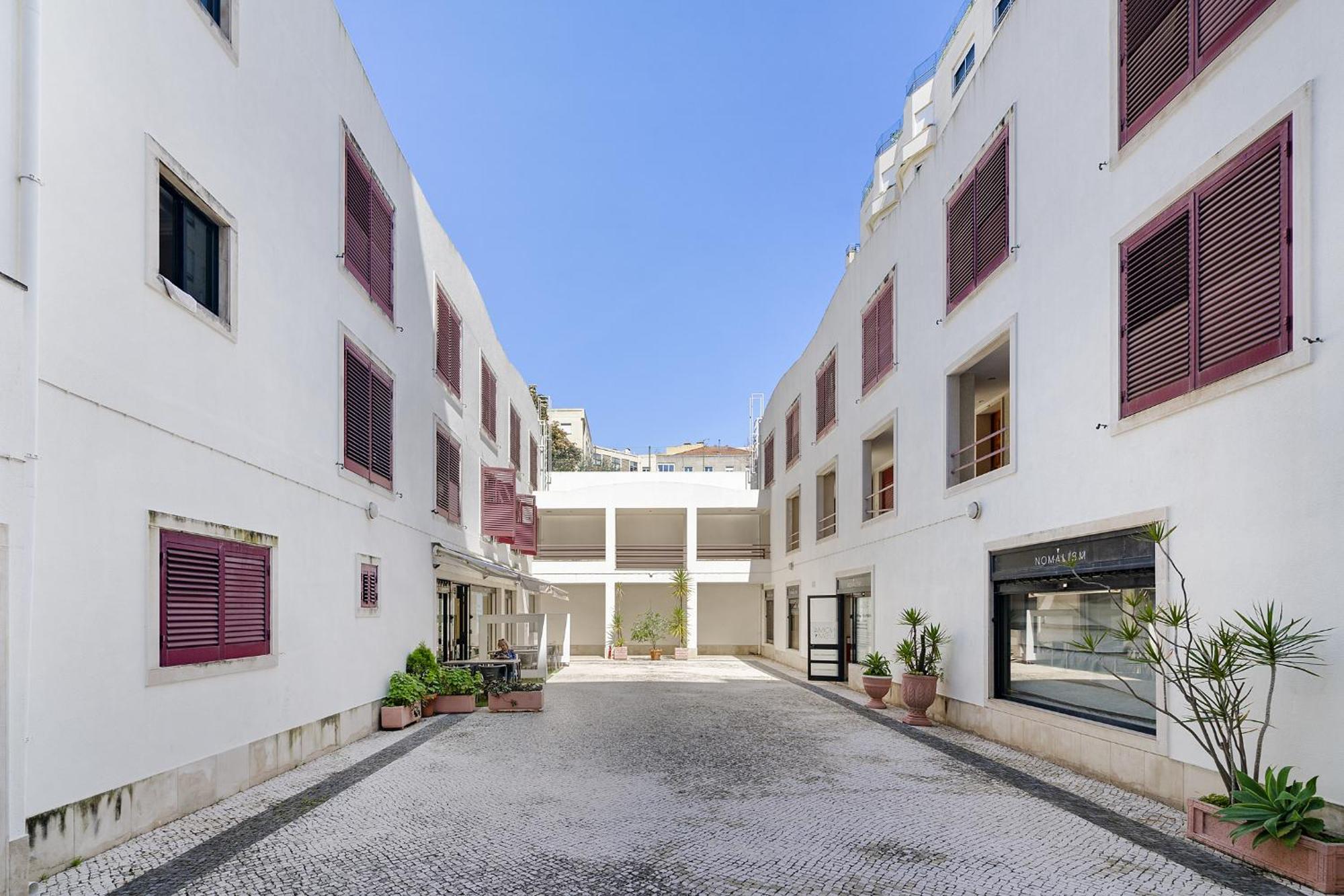 Whome Campo De Ourique 1br Duplex With Ac Lisboa