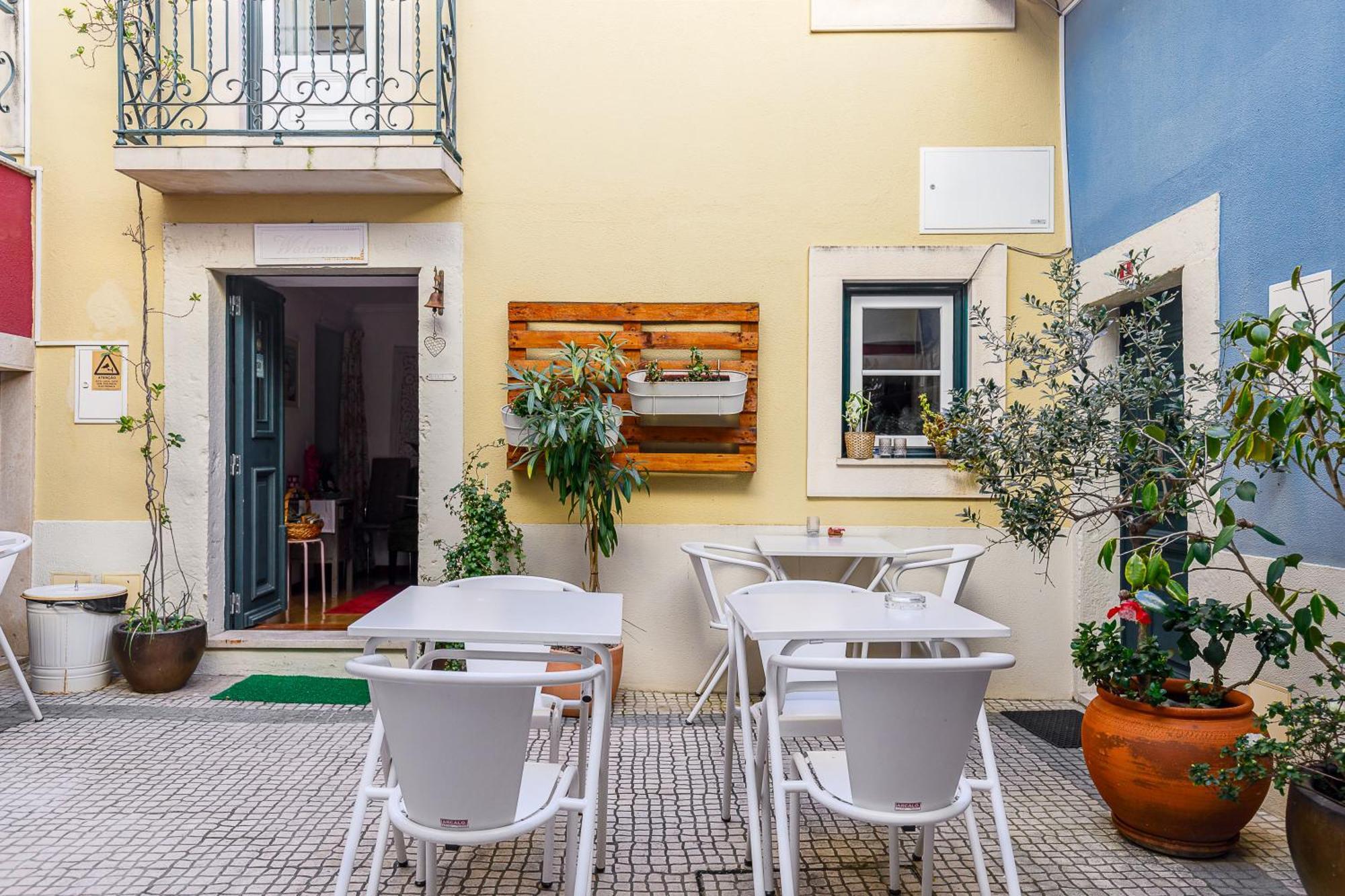 Pateo Santo Estevao-self Catering * Lisboa